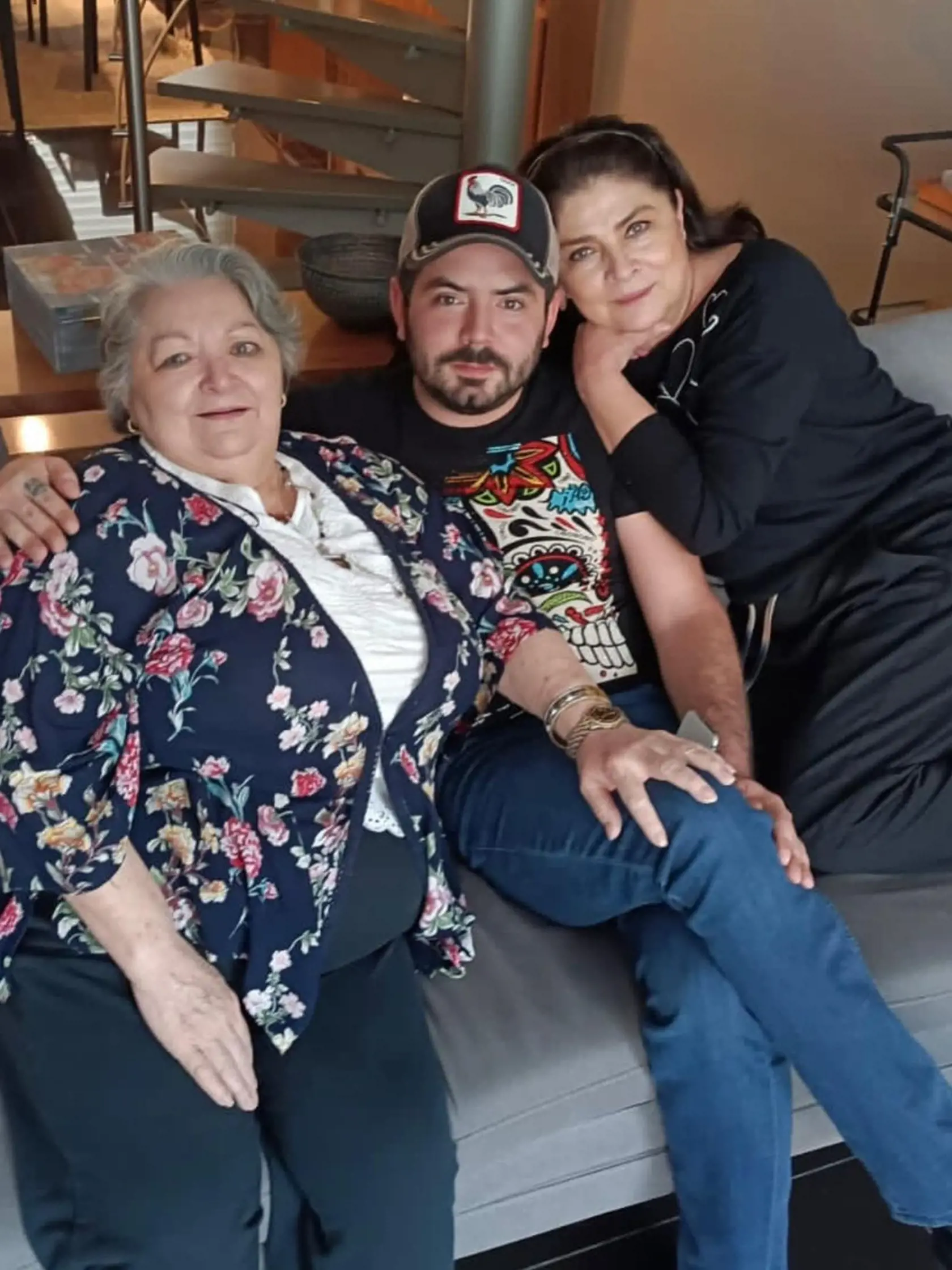 Victoria Ruffo (vpravo) s najstarším synom.