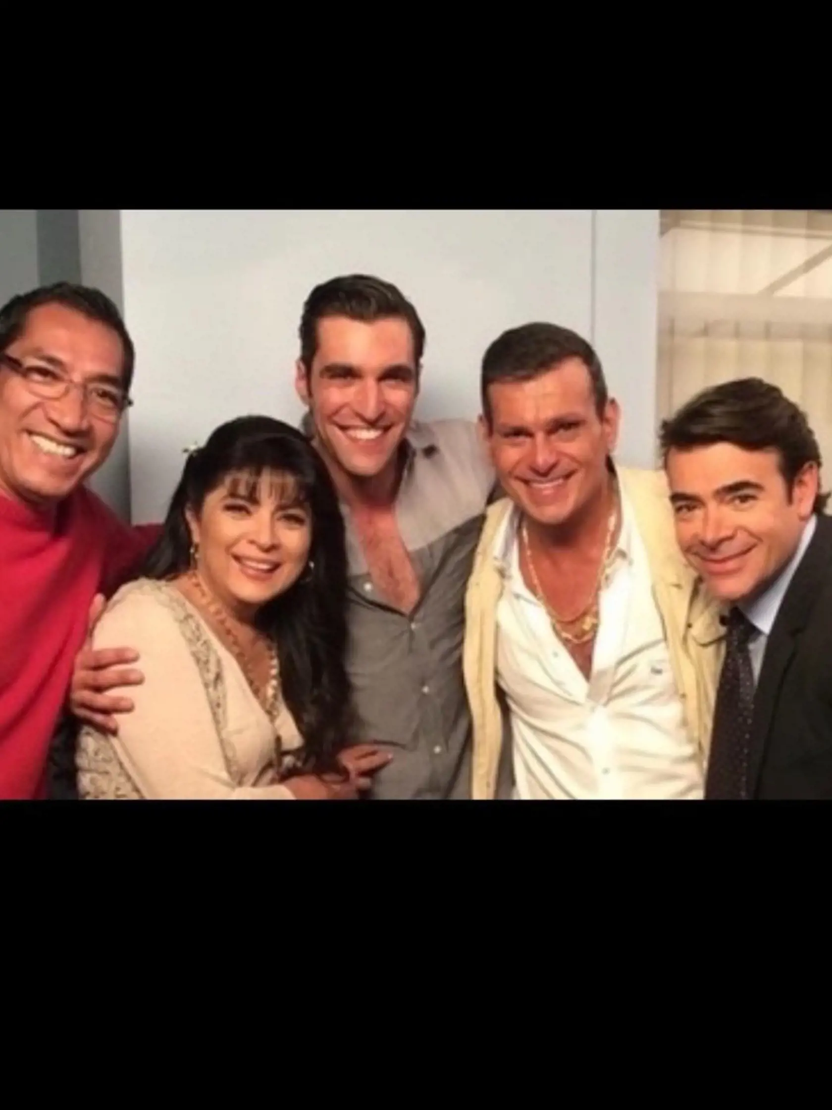 Victoria Ruffo s kolegami