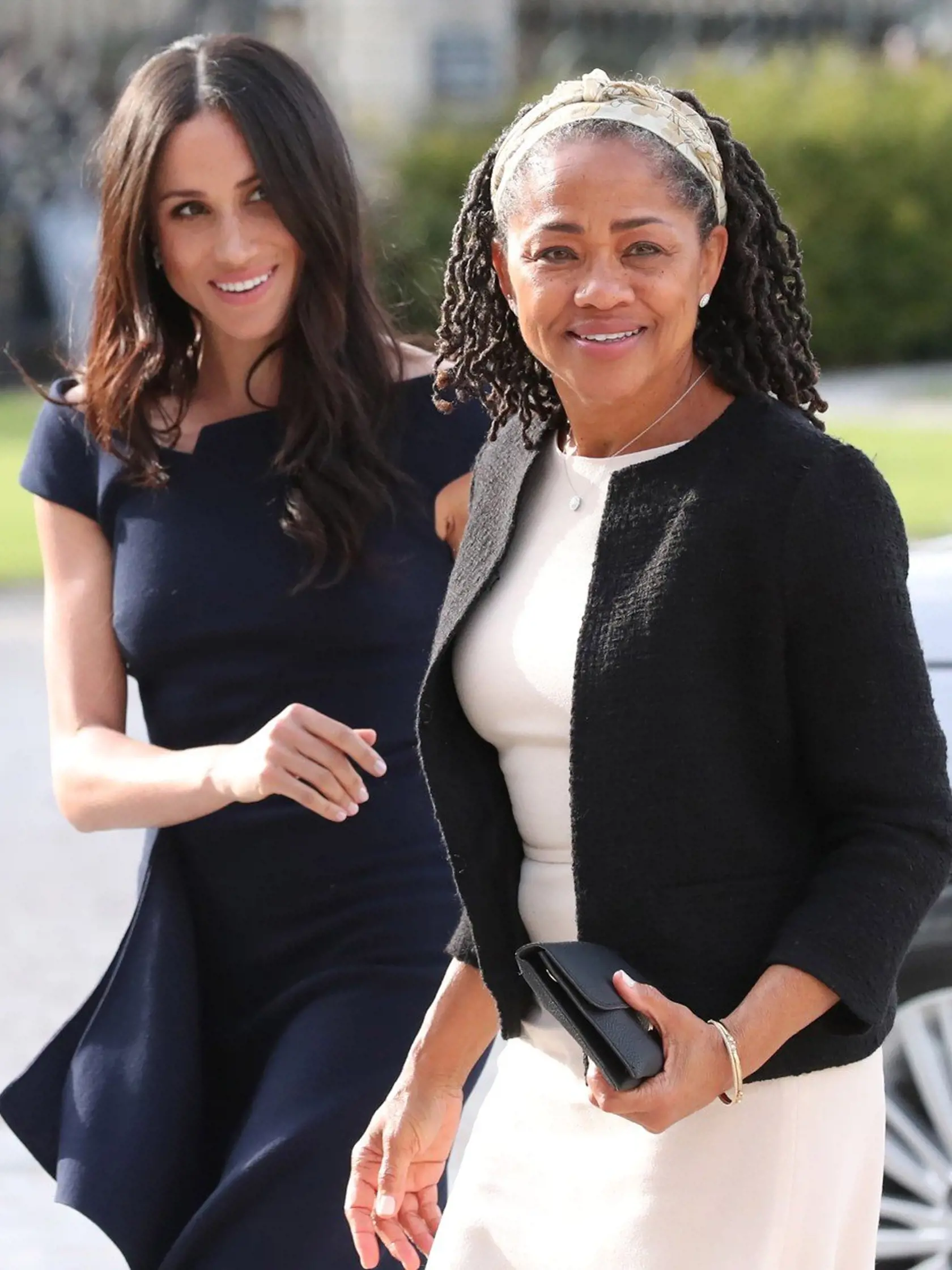 Meghan chcela byť čo najbližšie k svojej matke Dorii Ragland. Pôvodne to malo byť naopak - Doria mala pripravený luxusný apartmán vo Frogmore House.
