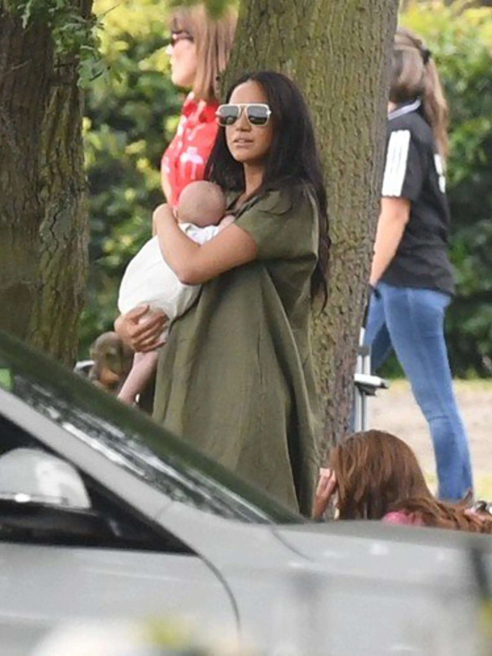 Meghan po pôrode prvýkrát s Archiem neformálne na verejnosti. Teraz už svoje dieťa toľko neukazuje.