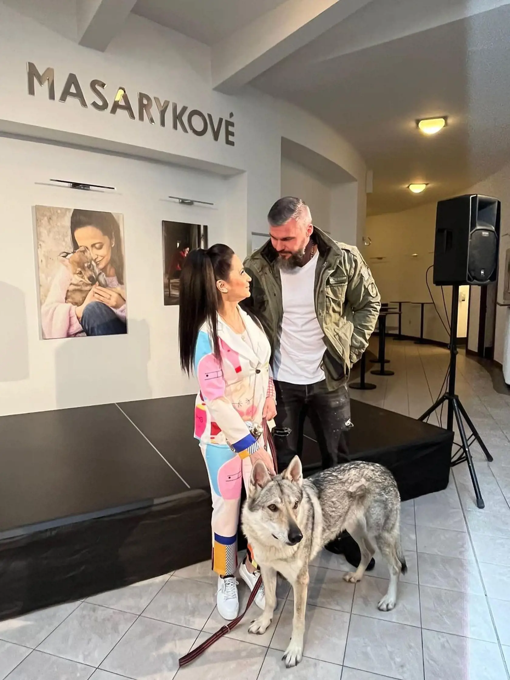 Krst sa udial v Luciinom divadle.