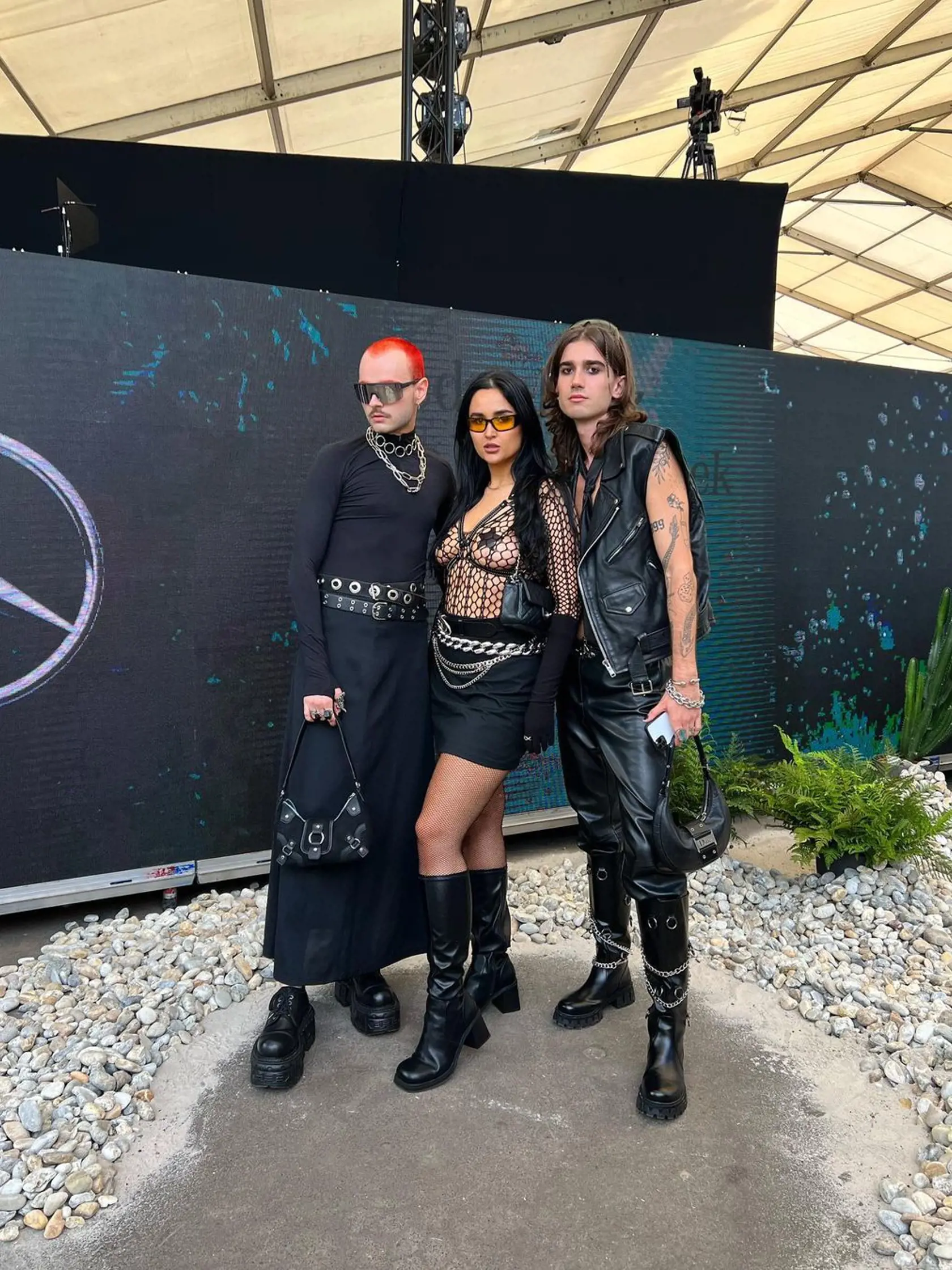 Influencerka Ema Fajnor v dráždivom outfite na nedávnej módnej šou v Prahe.