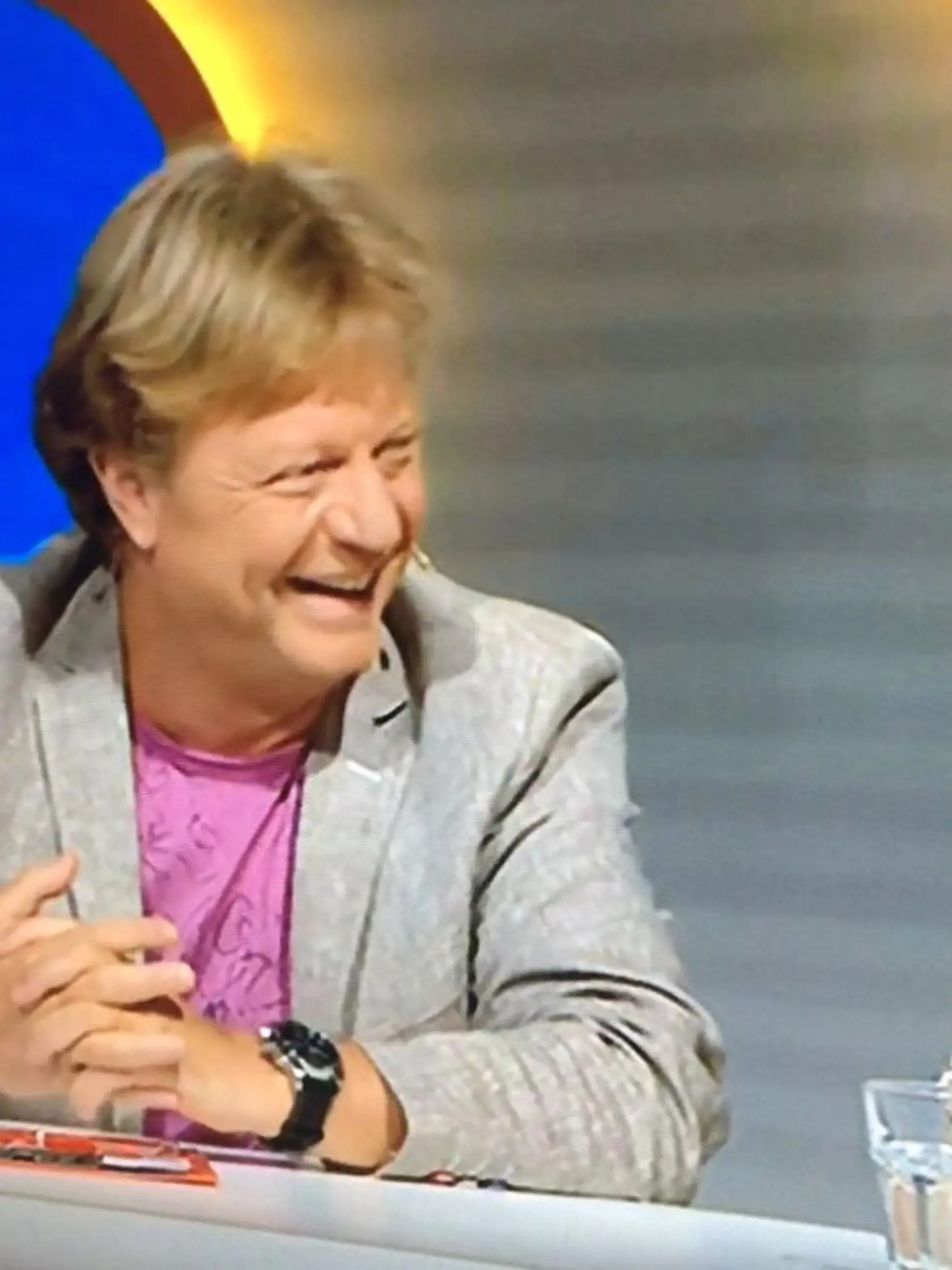 Herec si pustil jazyk na špacír.