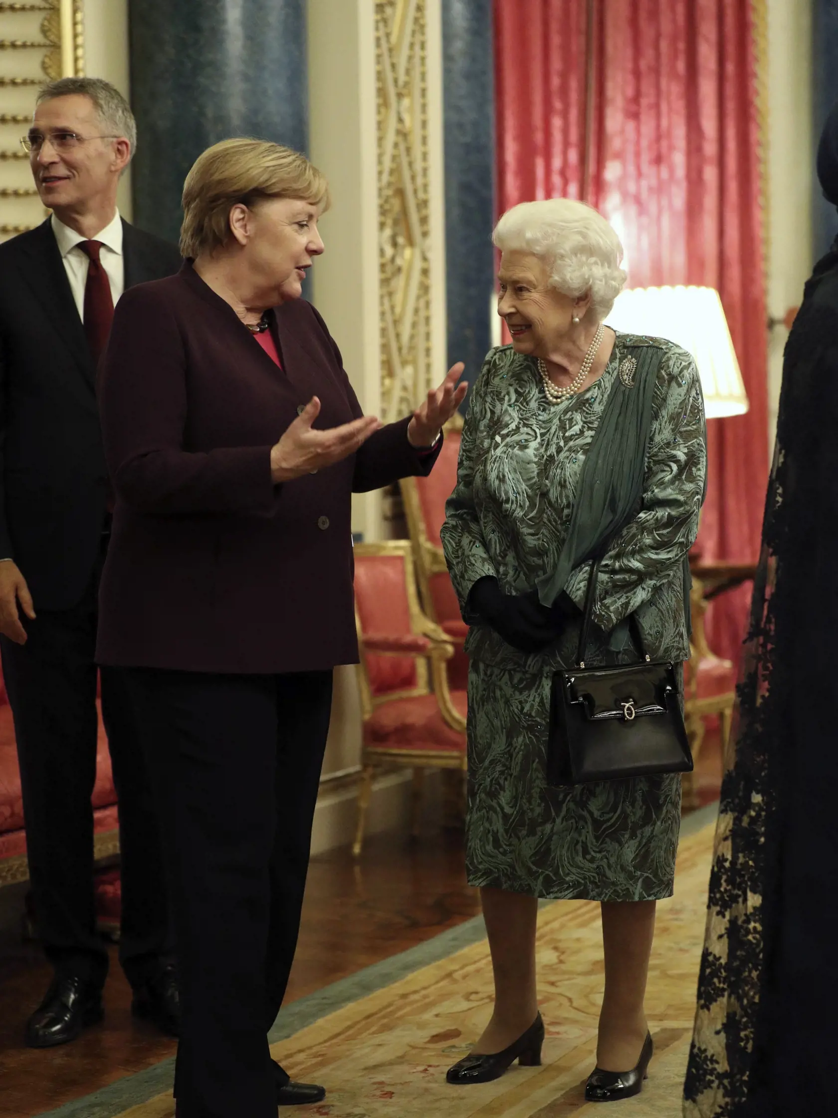 britská kráľovná Alžbeta II., Angela Merkelová