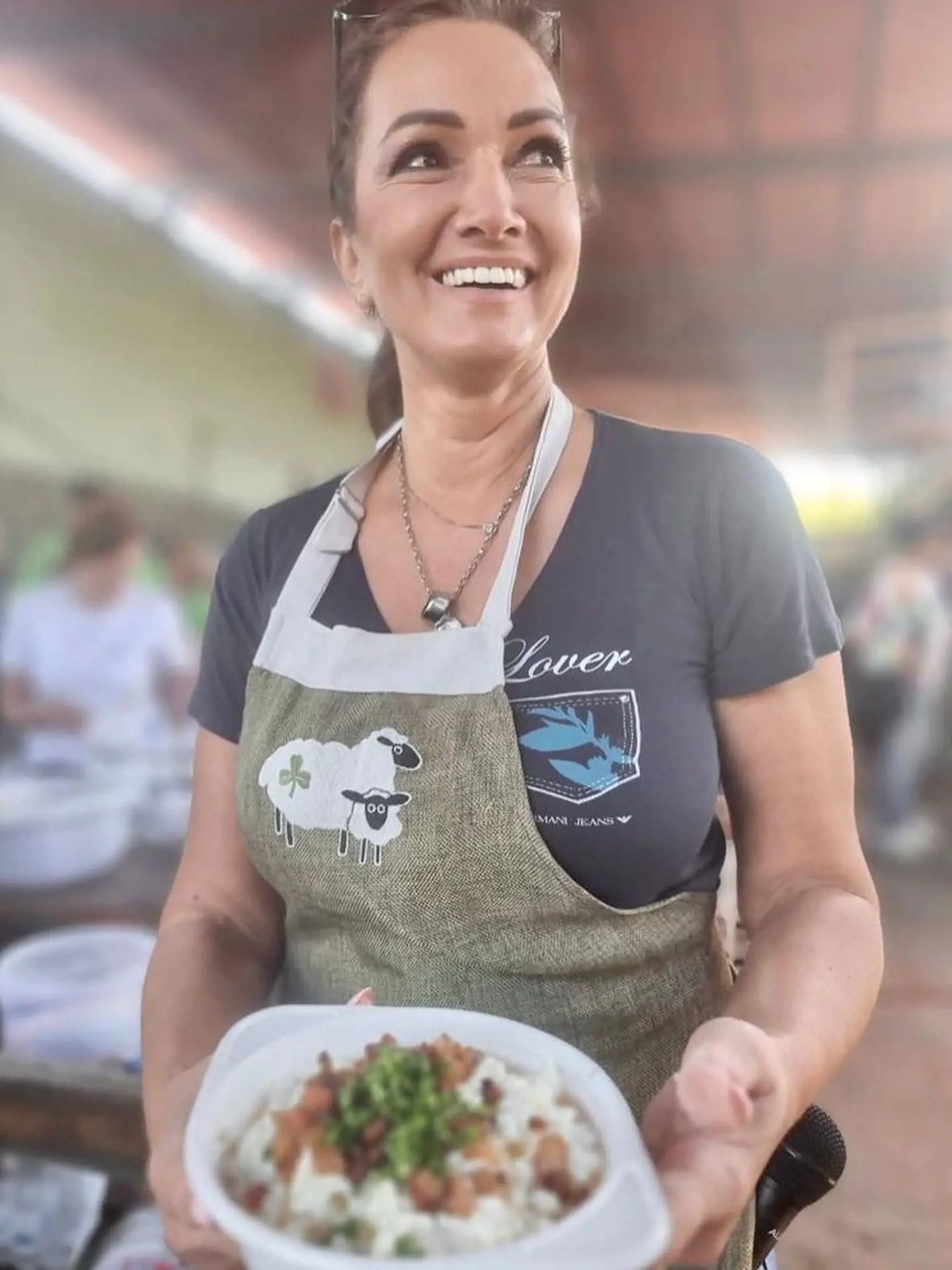 Karin veľmi rada varí.