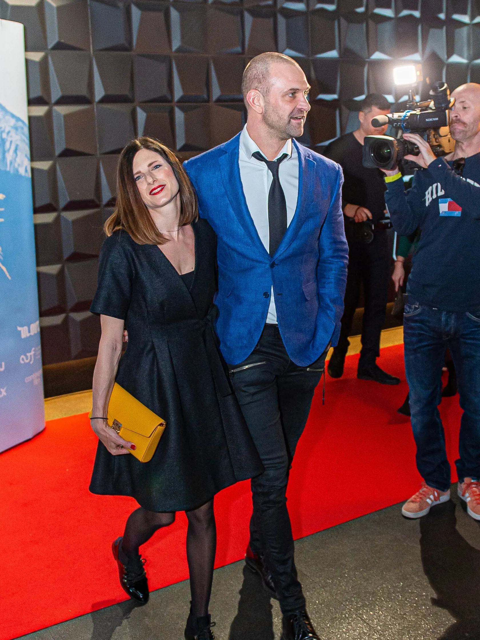 Na premiéru filmu Šťastný nový rok prišiel Tomáš s manželkou Kristínou.