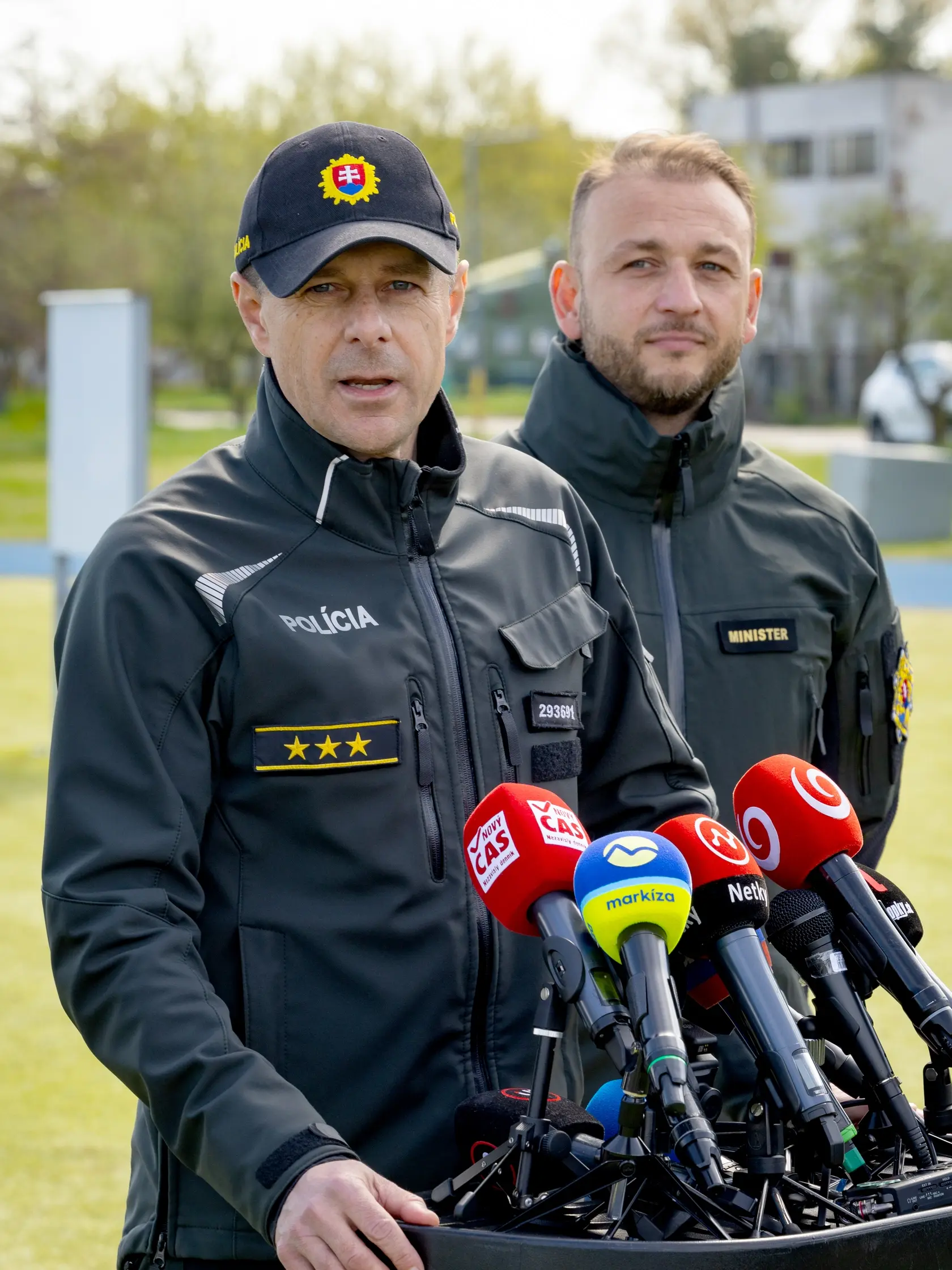 Náborová kampaň do policajného zboru Slovenskej republiky doposiaľ prilákalo 1600 nových záujemcov. Na spoločnej tlačovej konferencii o tom na pôde Akadémie Policajného zboru v Bratislave informovali minister vnútra Matúš Šutaj Eštok (Hlas-SD) a viceprezident Policajného zboru Rastislav Polakovič.