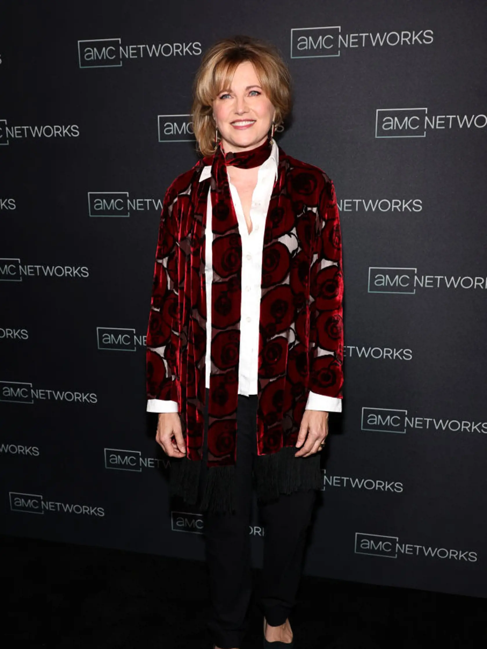 S blond vlasmi pôsobí Lucy Lawless ako úplne iná žena.