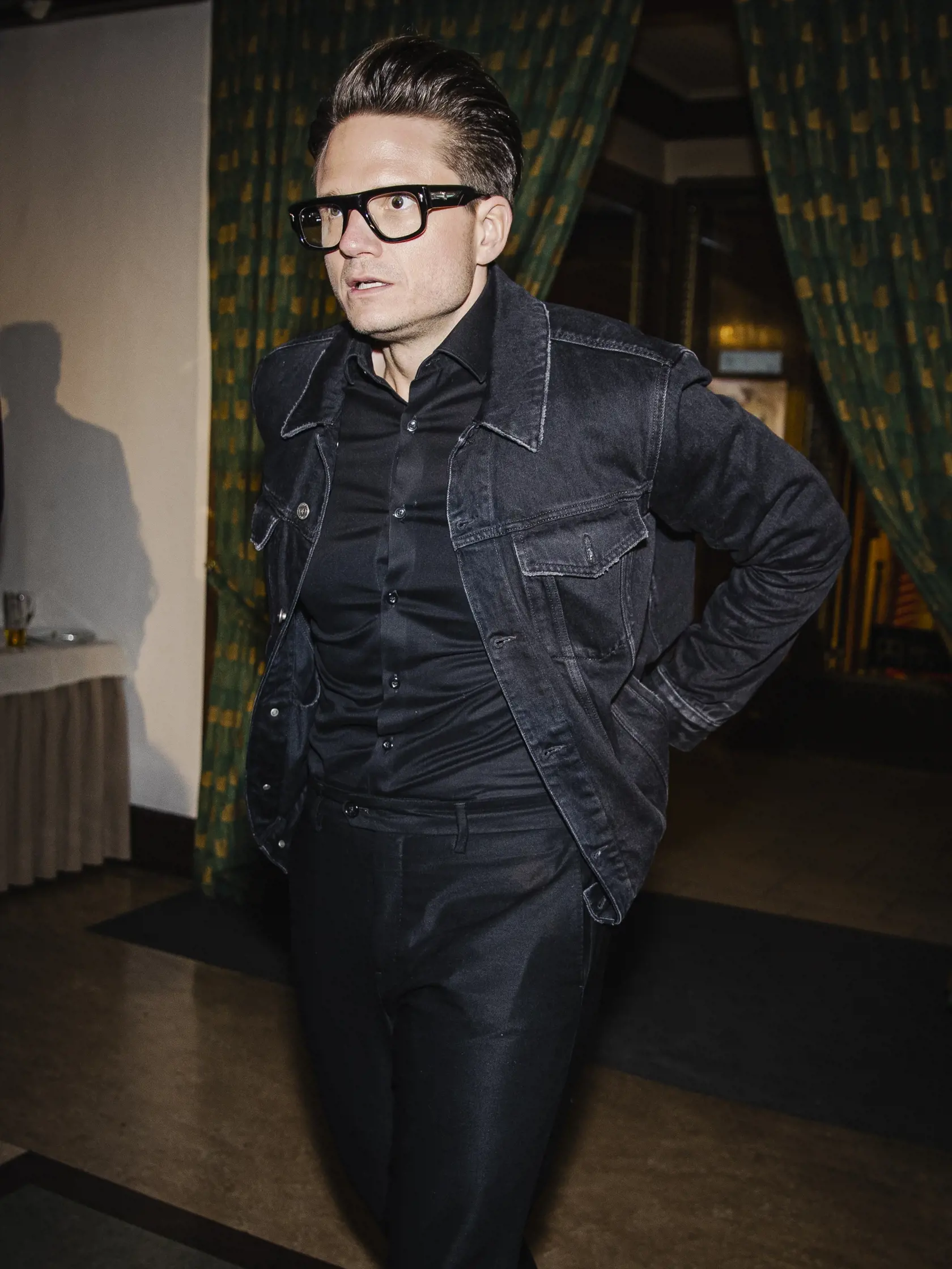 Na snímke Ondřej Brzobohatý počas slávnostnej premiéry minisérie Iveta - skutočný príbeh Ivety Bartošovej pokračuje, ktorá sa konala v pražskom kine Lucerna.