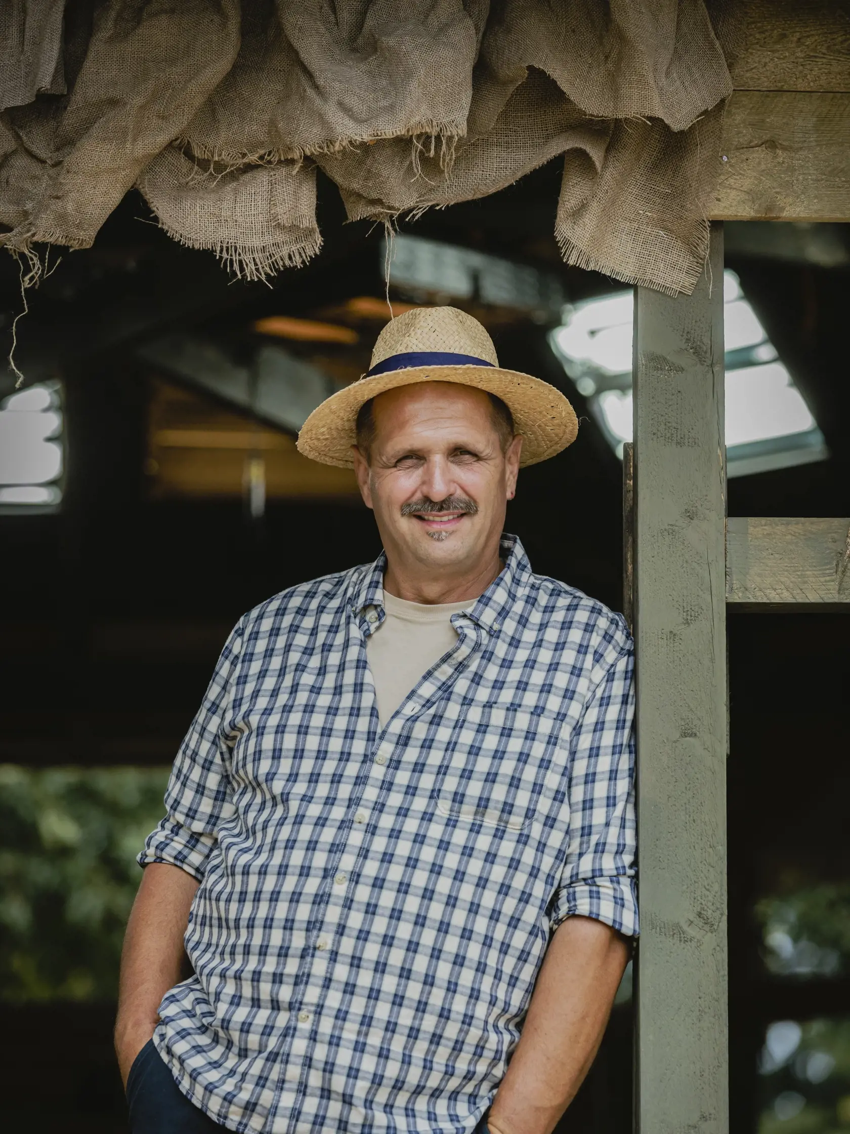 Na snímke hospodár celej série reality show Farma, Martin Bagar.
