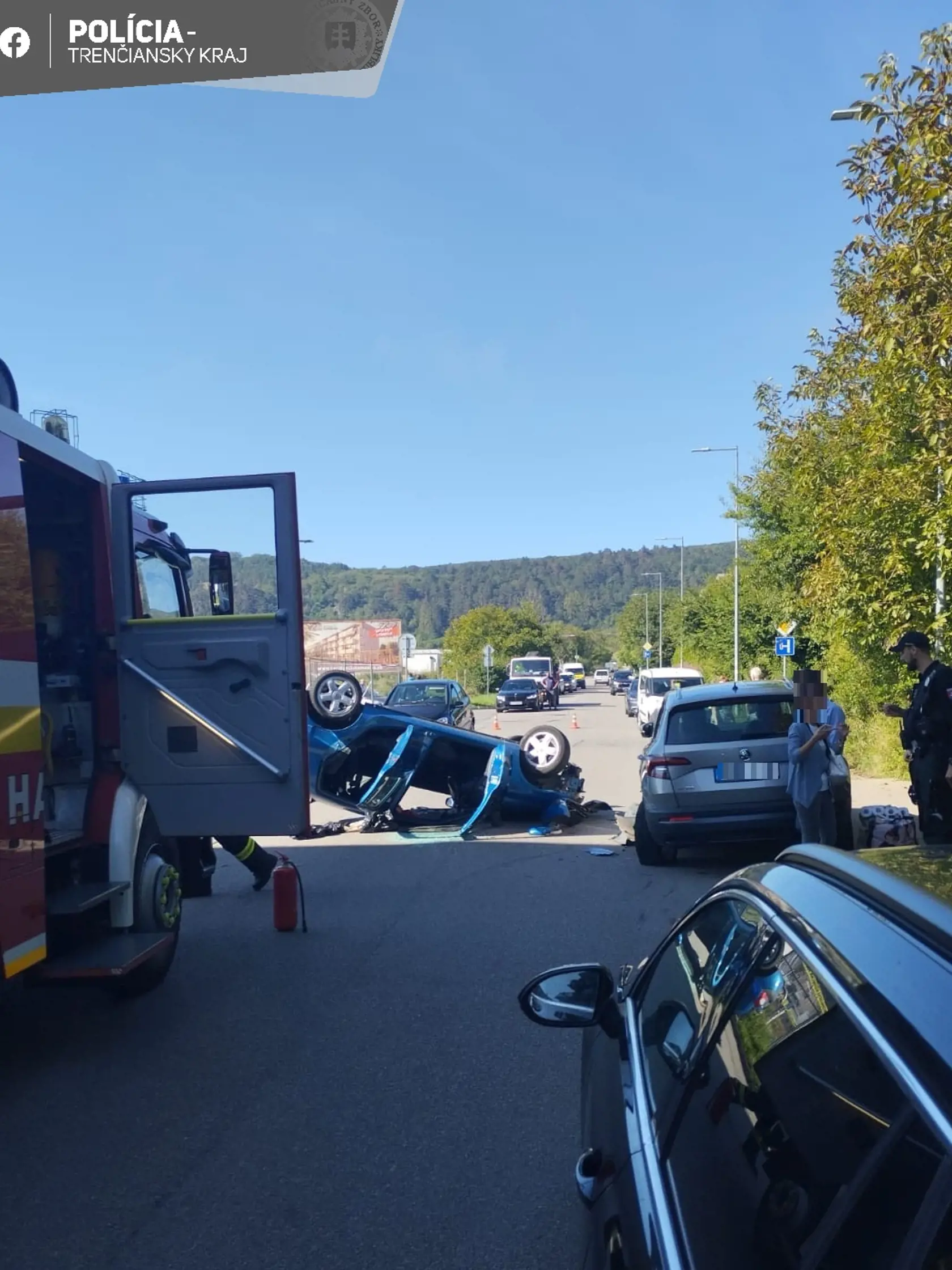 Vodiči, v Novom Meste nad Váhom došlo pred chvíľou k dopravnej nehode dvoch osobných motorových vozidiel.