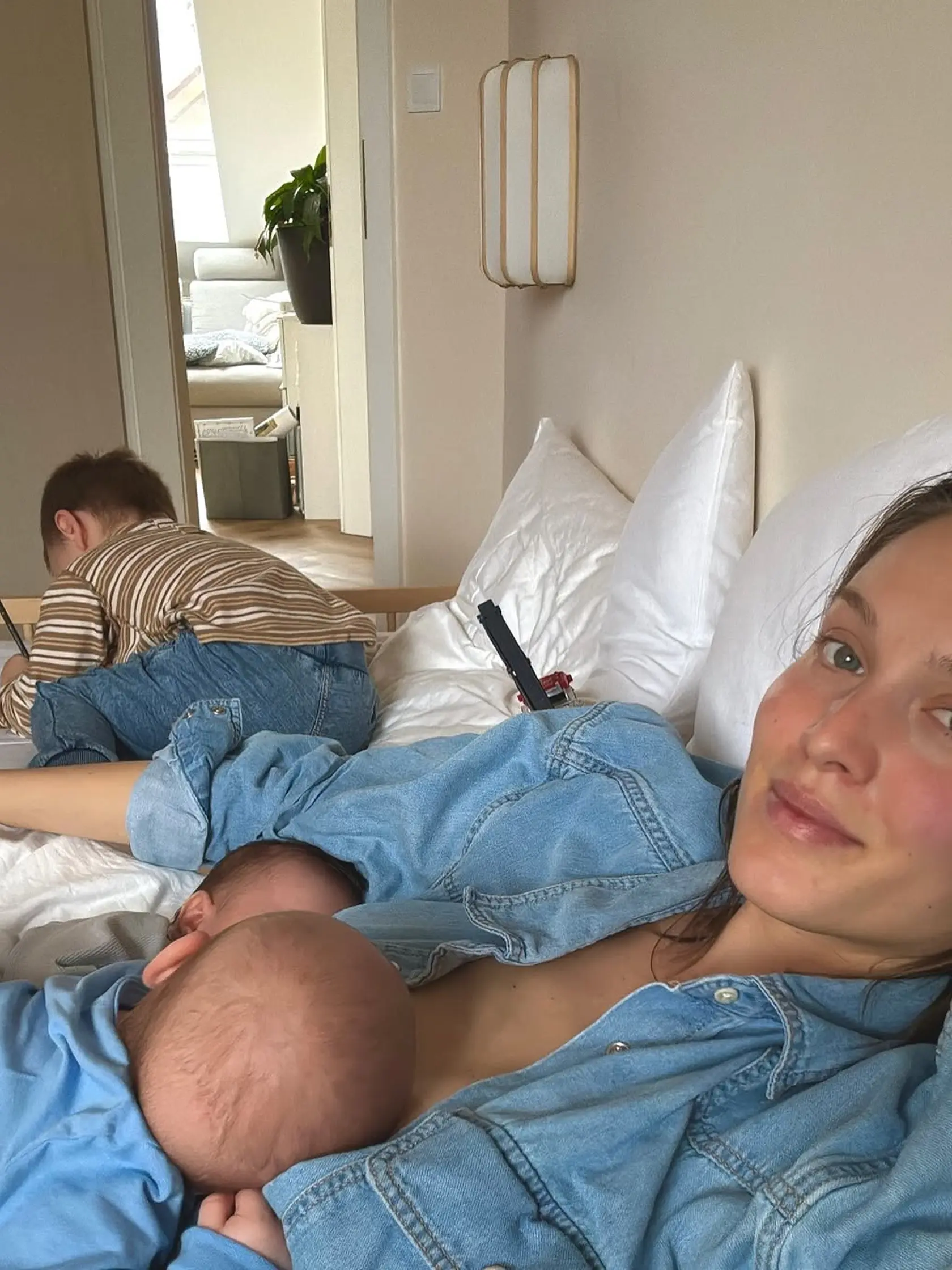 Bibi Bardy ukázala kúsok zo svojho života s dvojičkami.