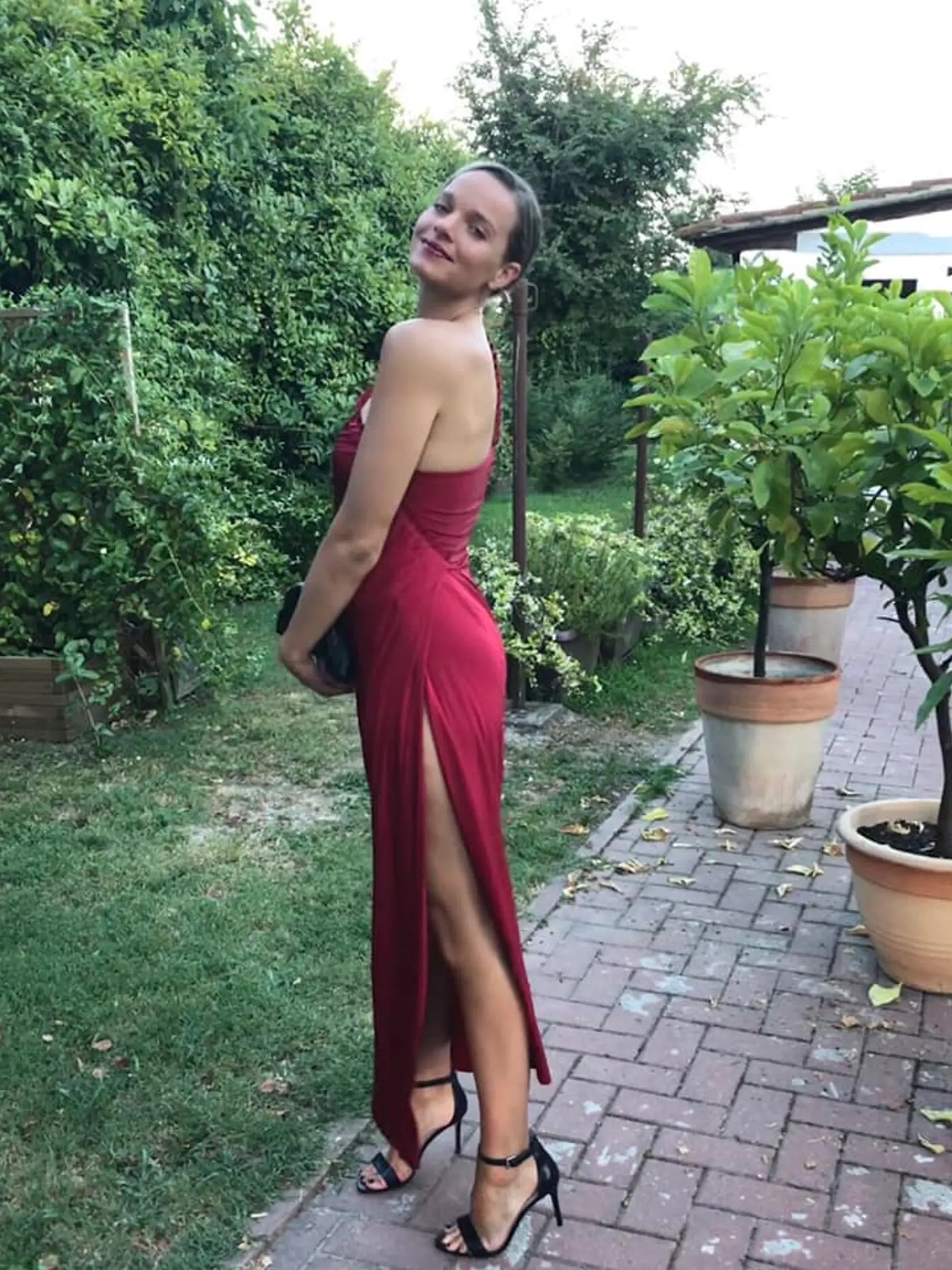 RADA PÓZUJE. Poslankyňa Roman Tabák (Sme rodina) by sa kľudne uživila ako modelka...