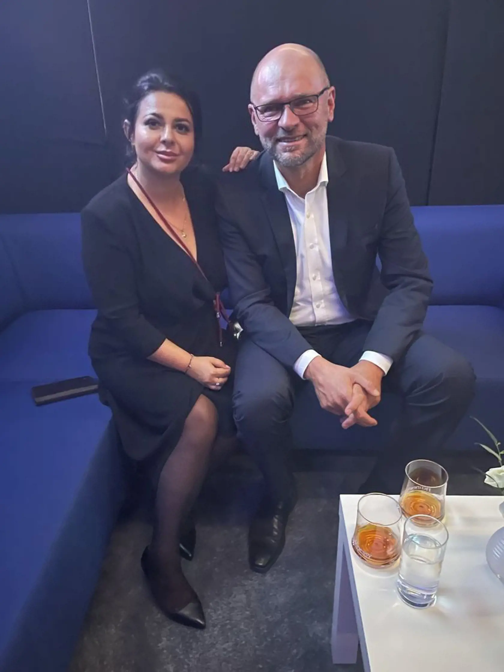 Minister hospodárstva Richard Sulík a generálna riaditeľka TA3 Mirjana Hron Sikimič.