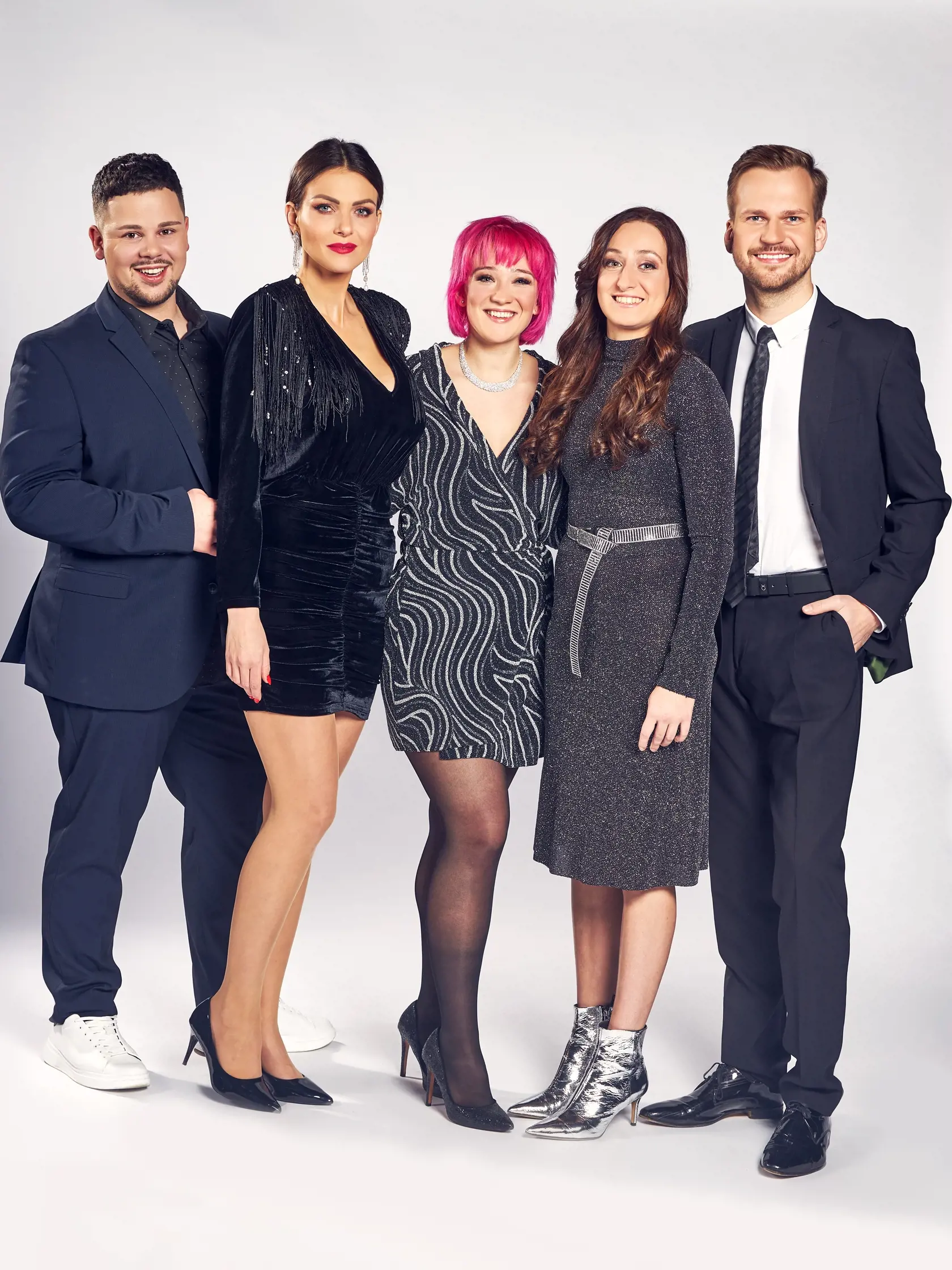Bývalí superstaristi Martin Schreiner, Martina Schindlerová, Tereza Mašková, Barbora Piešová a pochudnutý Martin Chodúr.