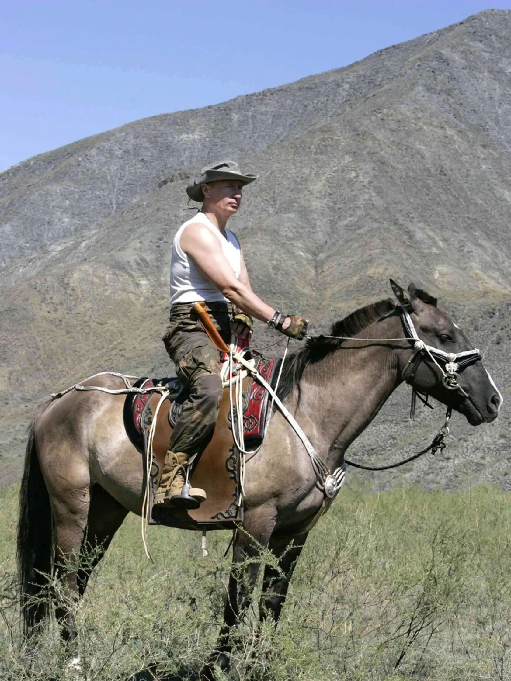 Ruský prezident Vladimir Putin rád jazdí na koňoch.