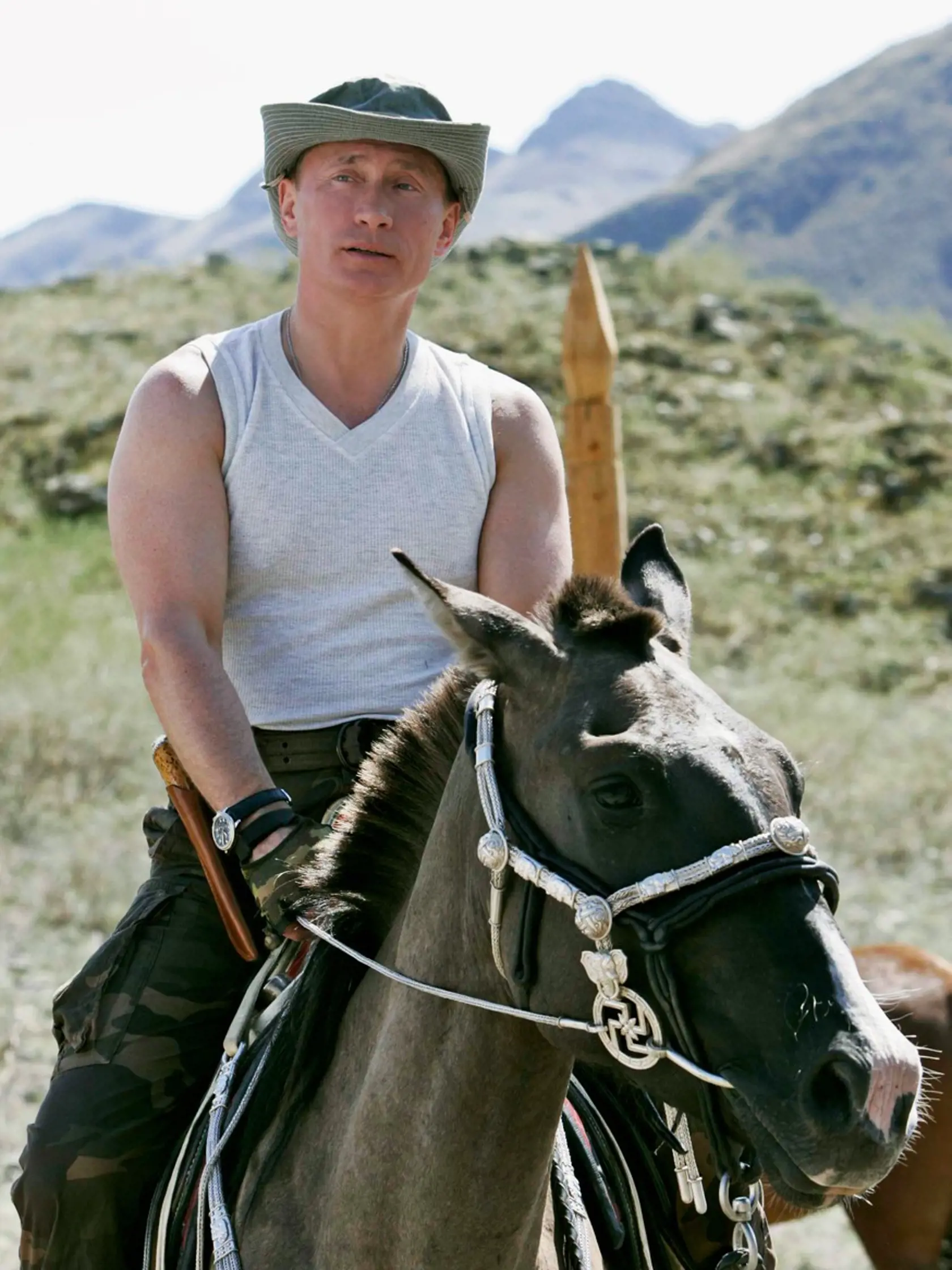 Ruský prezident Vladimir Putin rád jazdí na koňoch.