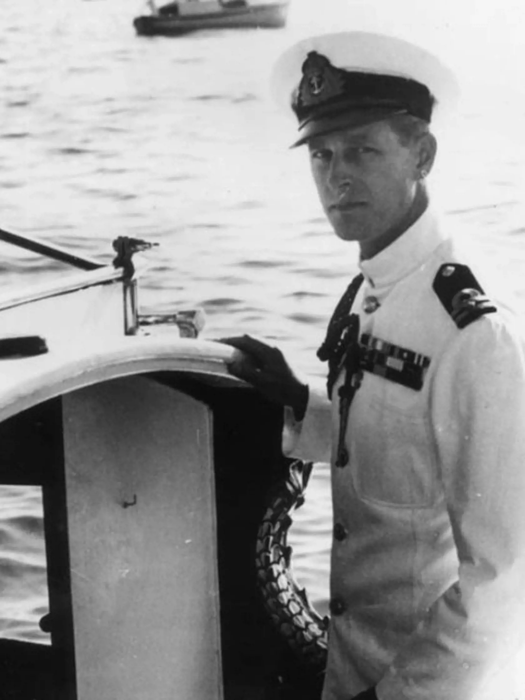 Princ Philip sa narodil 10. júna 1921 na gréckom ostrove Korfu ako člen kráľovskej rodiny. Bol synom gréckeho a dánskeho princa Andreasa a princeznej Alice von Battenberg. Pochádzal zo šlezvicko-holštajnsko-sondenbursko-glücksburskej dynastie, ktorá vládla v Dánsku, Nórsku a Grécku, no jeho predkami boli príslušníci viacerých panovníckych rodov vrátane ruskej dynastie Romanovcov.