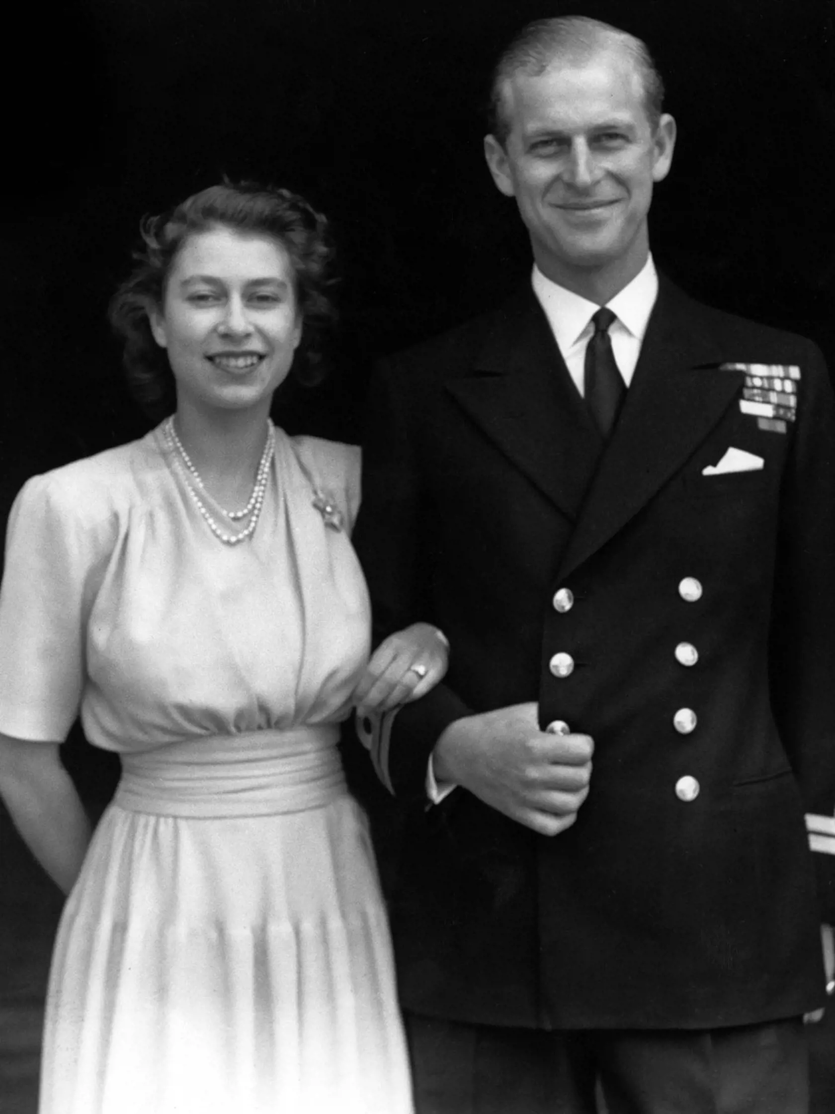 Princezná Elizabeth sa s budúcim manželom, princom Philipom, zoznámila už v roku 1934.