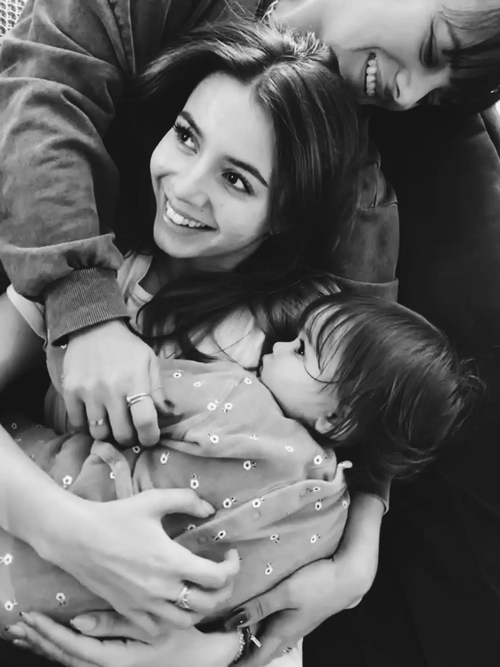 Alizée so svojimi dcérkami Annily a Maggy.