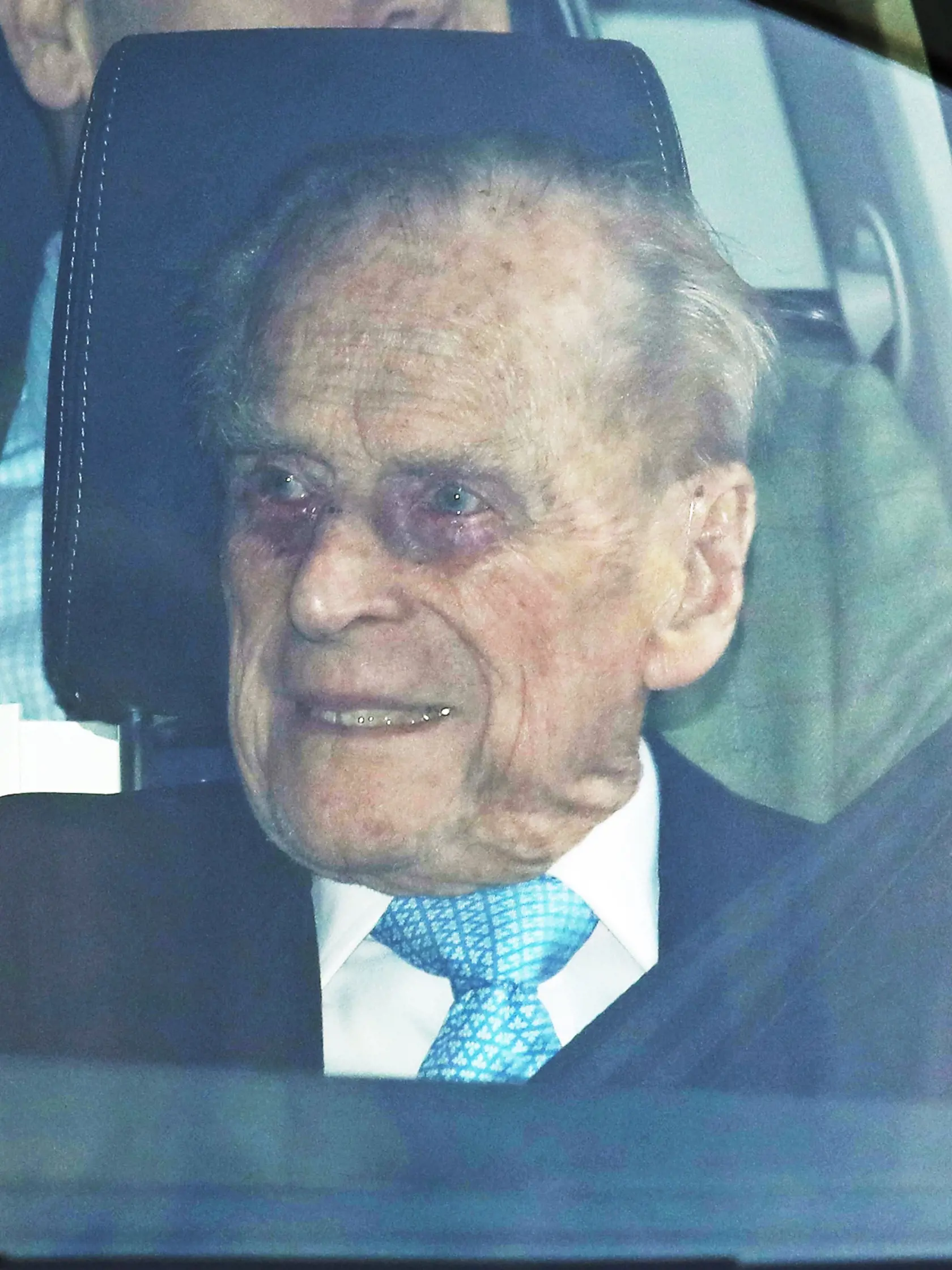 Princ Philip, vojvoda z Edinburghu opúšťa nemocnicu. (2019)