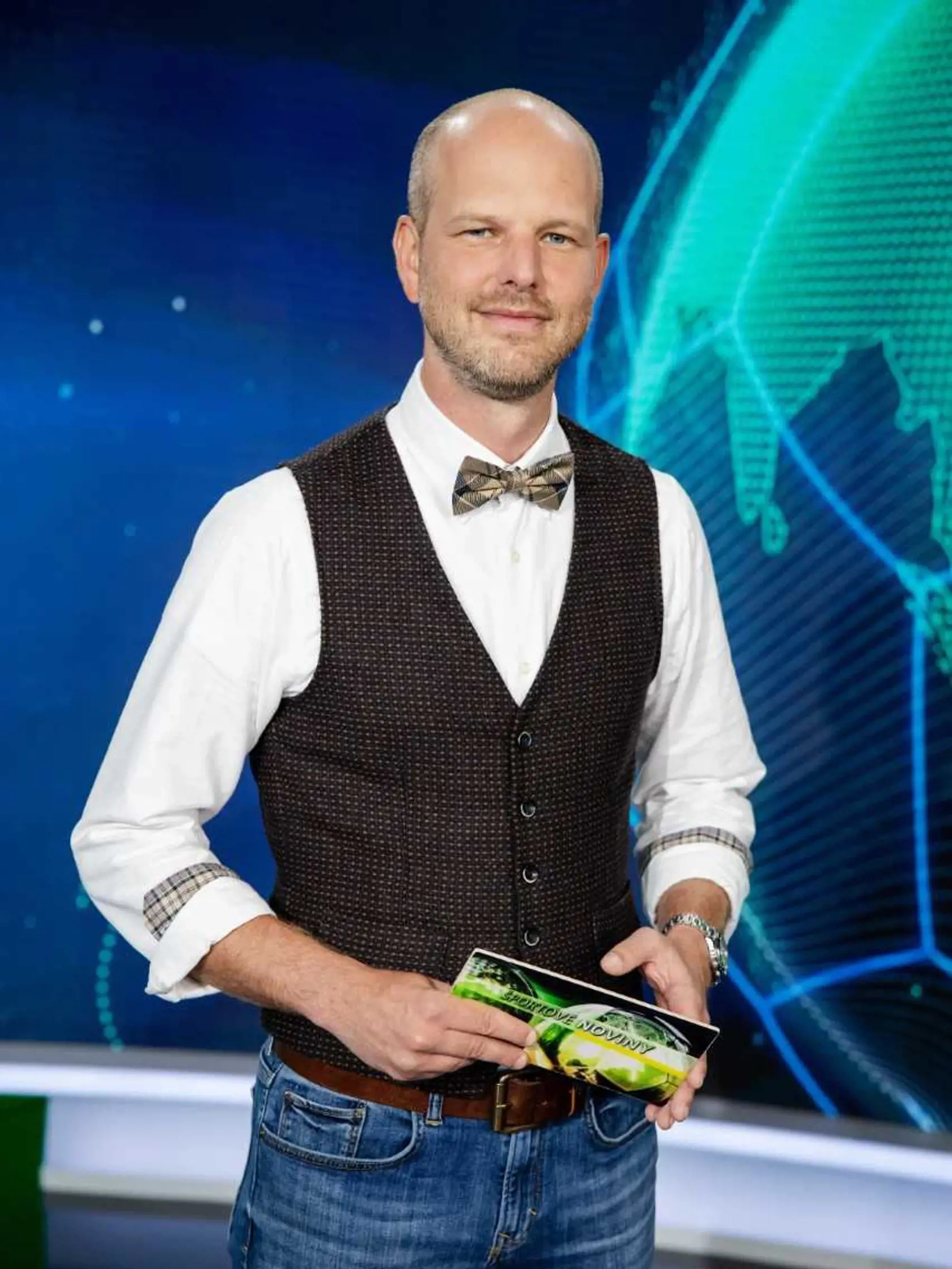 Športový moderátor Daniel Očenáš.