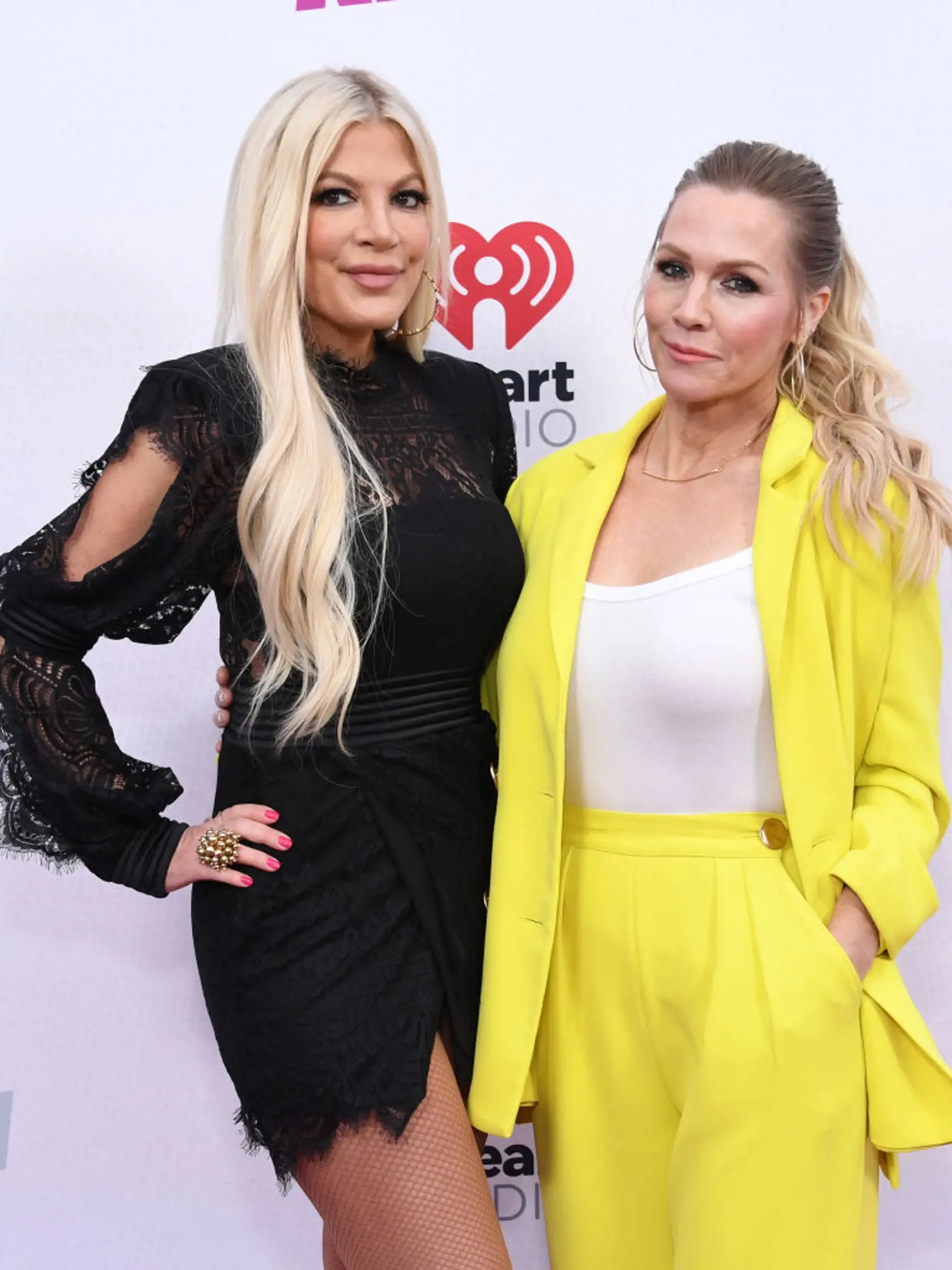 Rok 2022: Tori Spelling (vľavo) a Jennie Garth