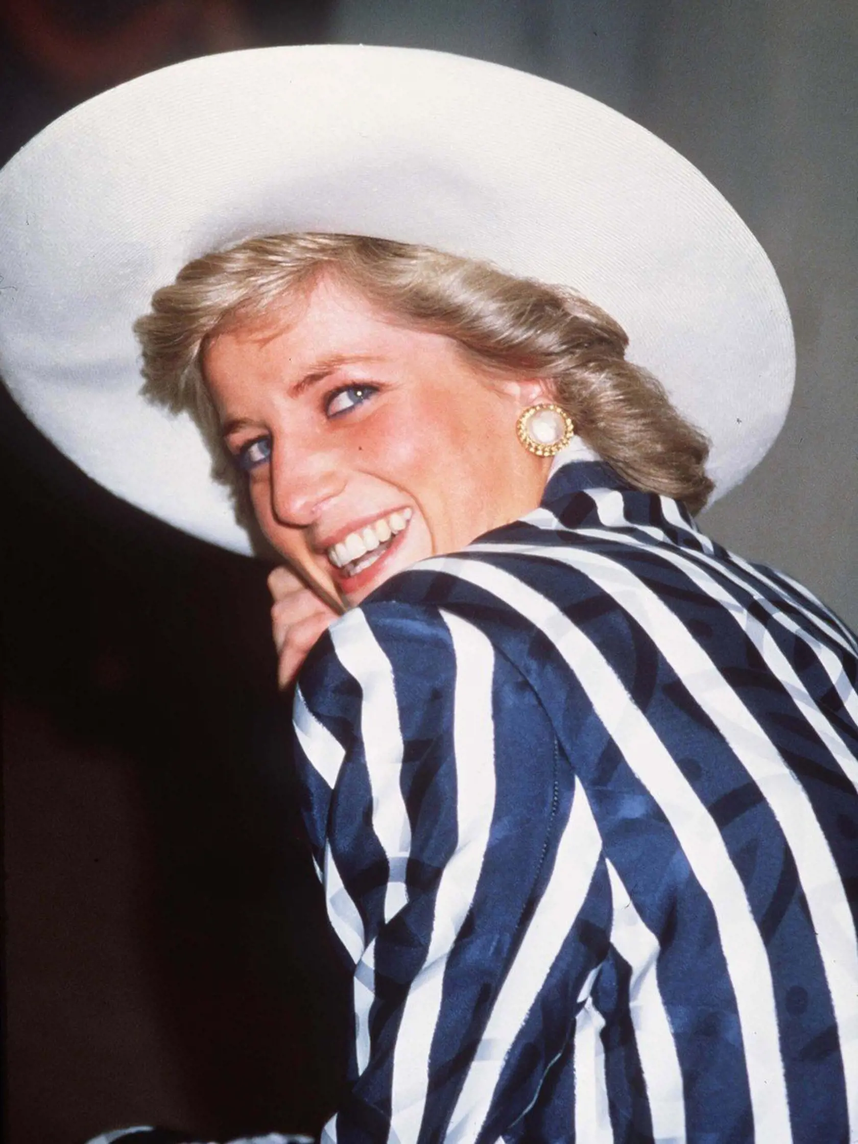 Princezná Diana je v rodine stále prítomná v spomienkach.