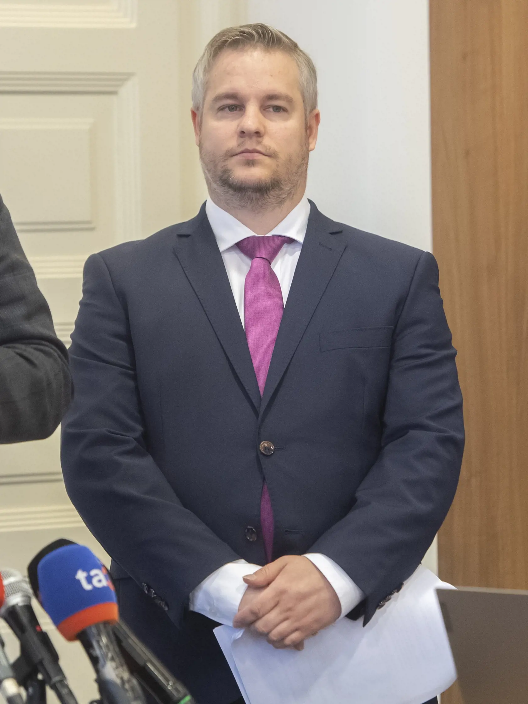 Na snímke generálny riaditeľ Sociálnej poisťovne Michal Ilko počas tlačovej konferencie na tému "Starobní dôchodcovia už dostávajú prvé rodičovské dôchodky" 5. mája 2023 v Bratislave. Štát vyplatí seniorom navyše k dôchodkom celkom 260 miliónov eur. FOTO TASR - Martin Baumann