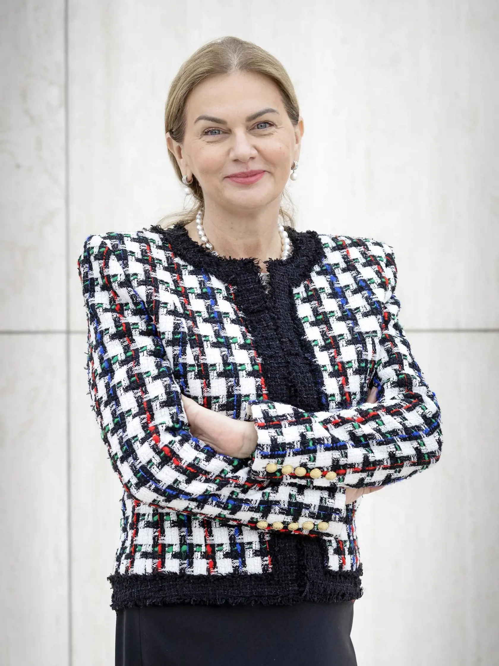 Monika Beňová, slovenská sociálnodemokratická politička, poslankyňa Európskeho parlamentu za stranu SMER – sociálna demokracia.