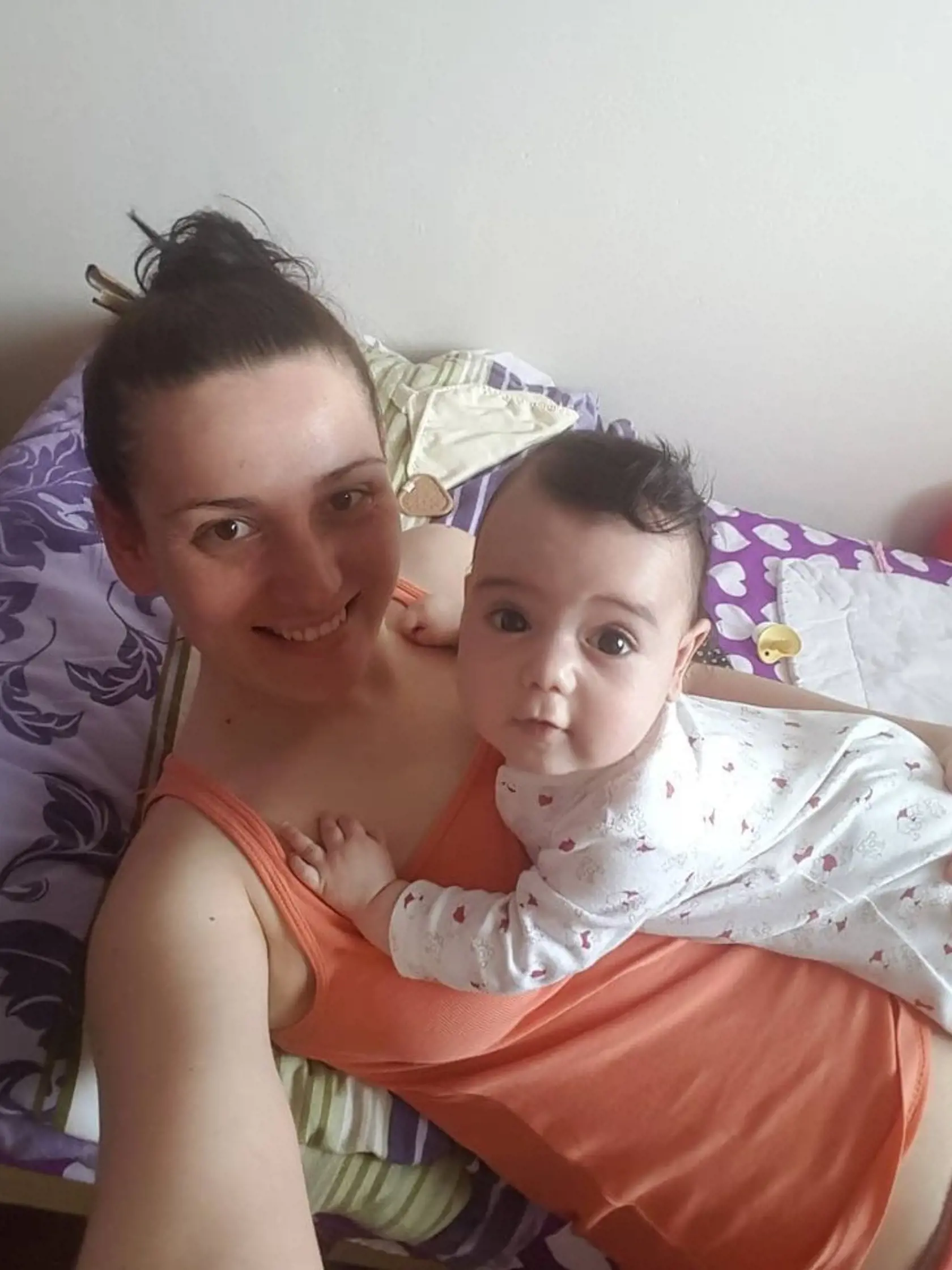 Monika Hrajnohová má zrejme svoje búrlivé obdobie za sebou a dnes je mamičkou na plný úväzok.