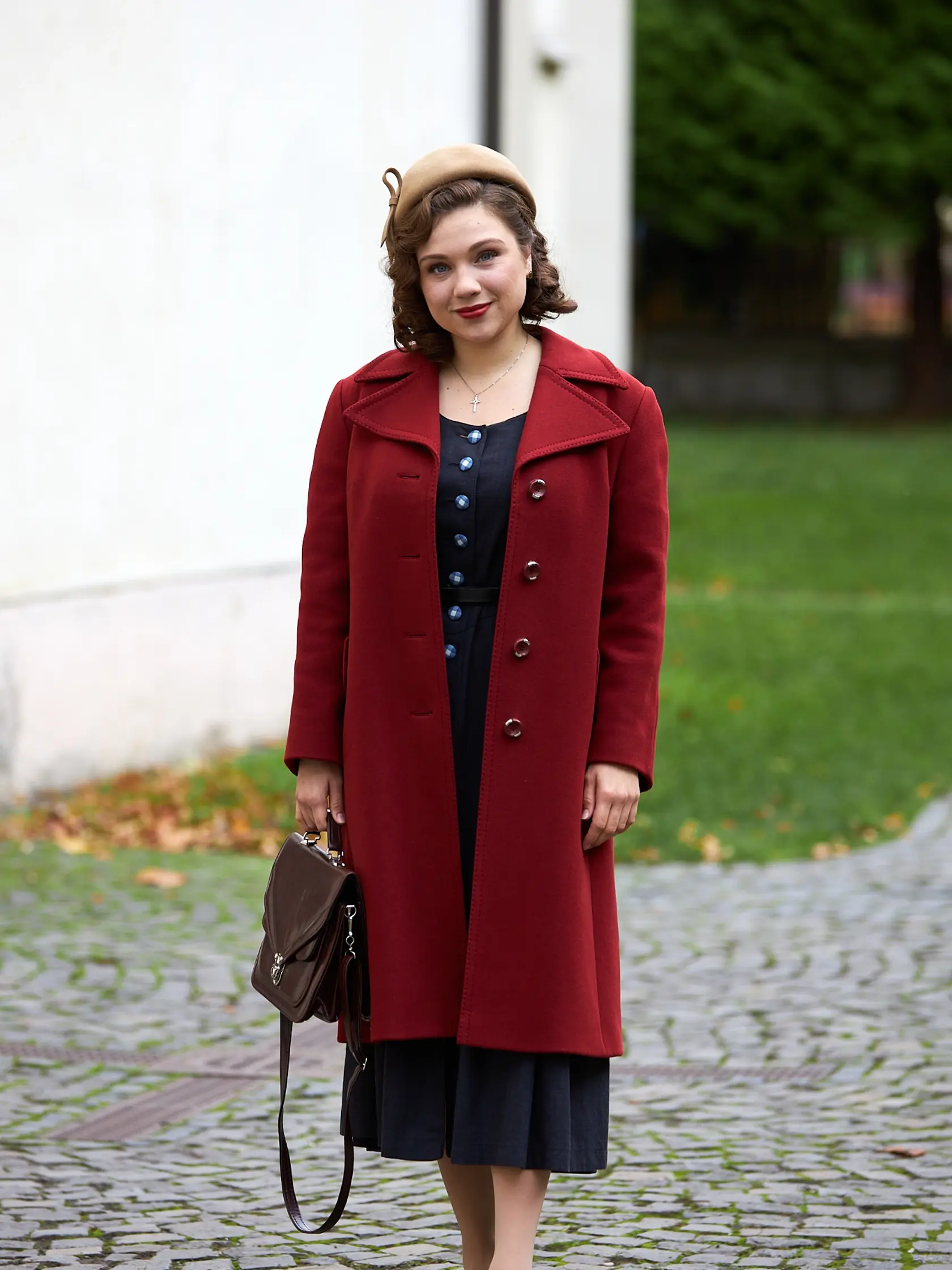 Lesana Krausková ako krehká Alenka z Dunaja.
