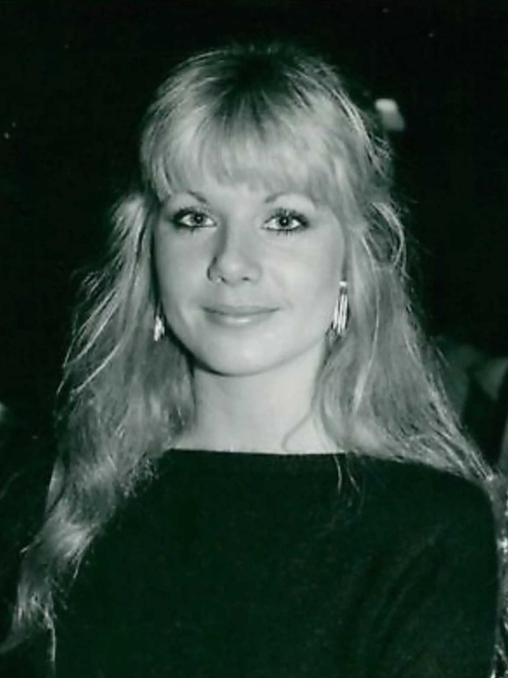Glynis tesne po škole nosila dlhé vlasy.