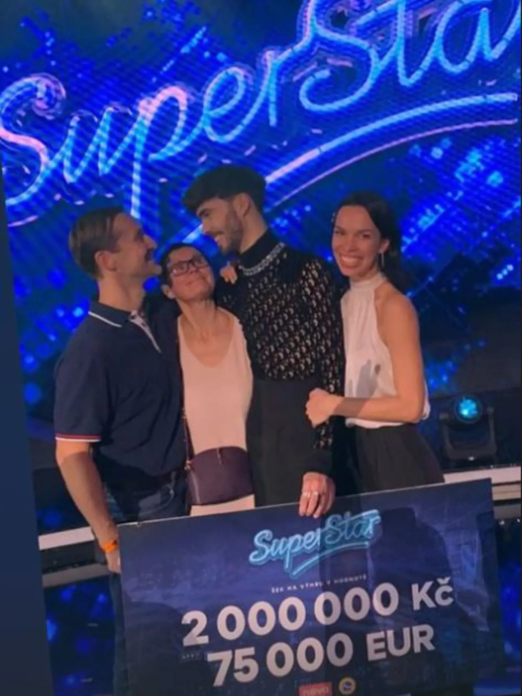 Adam s rodinou, ktorá je na neho právom hrdá.
