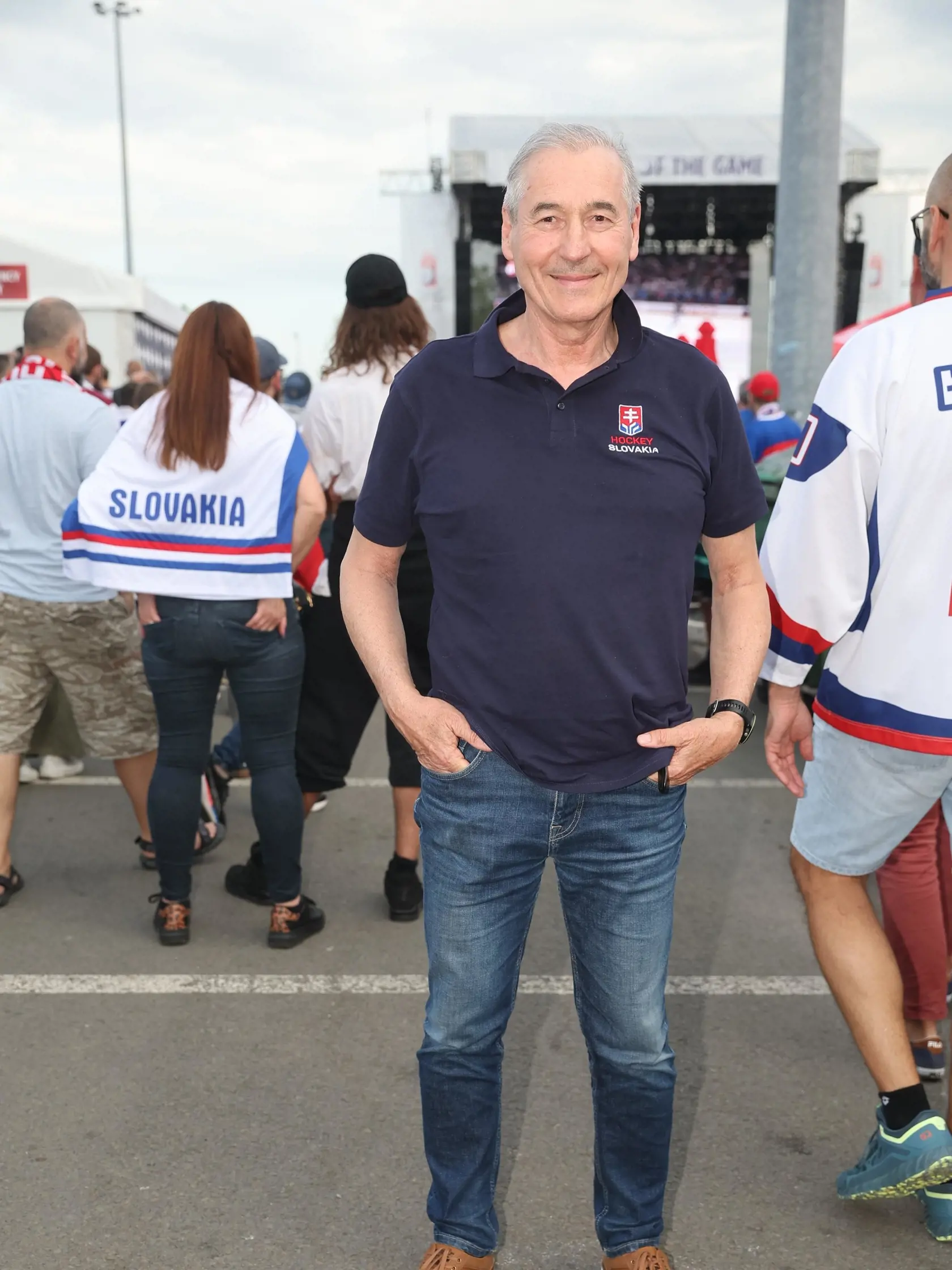 Ani legendárny Marián Bezák si nenechal ujsť zápas Slovenska so Švédskom na MS 2024
