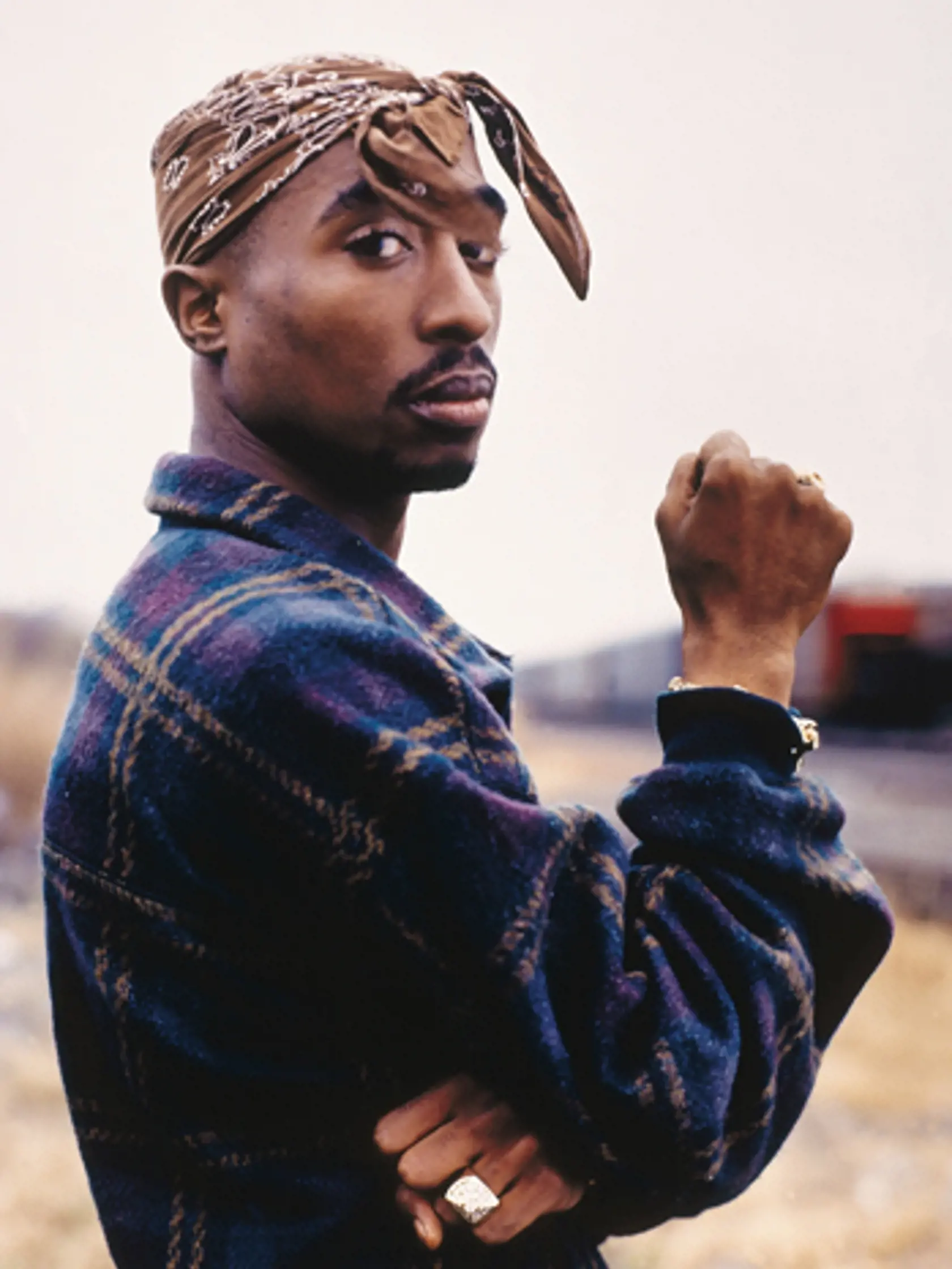 Svedka streľby na amerického rapera Tupaca Shakura obvinili z vraždy. Predstavuje to prelom vo vyšetrovaní vraždy rapera, ktorého zastrelili v roku 1996 v Las Vegas.