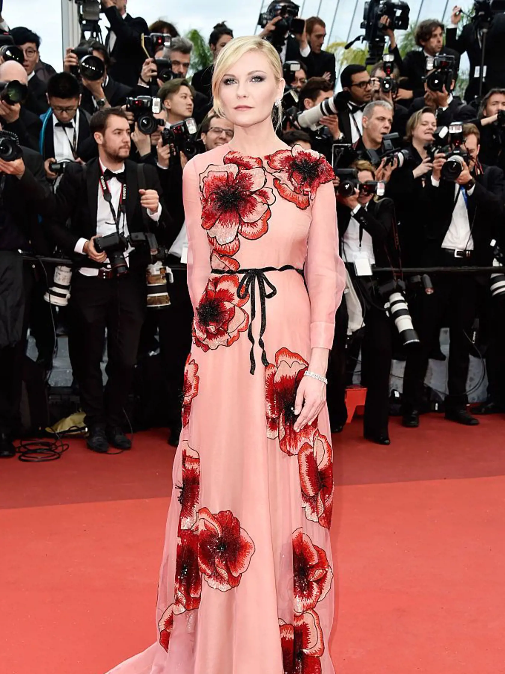 Kirsten Dunst v róbe Gucci