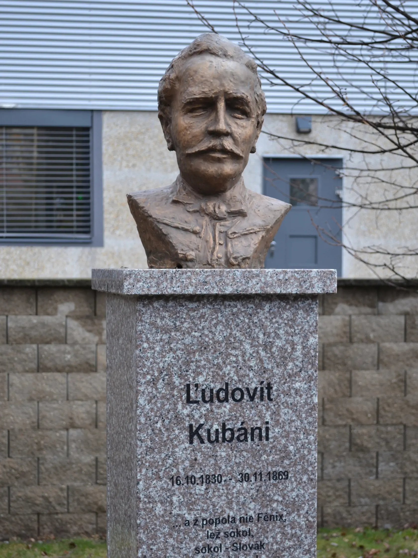 Kubáni busta v Rimavskej Sobote, v kultúrnom centre Gemera.