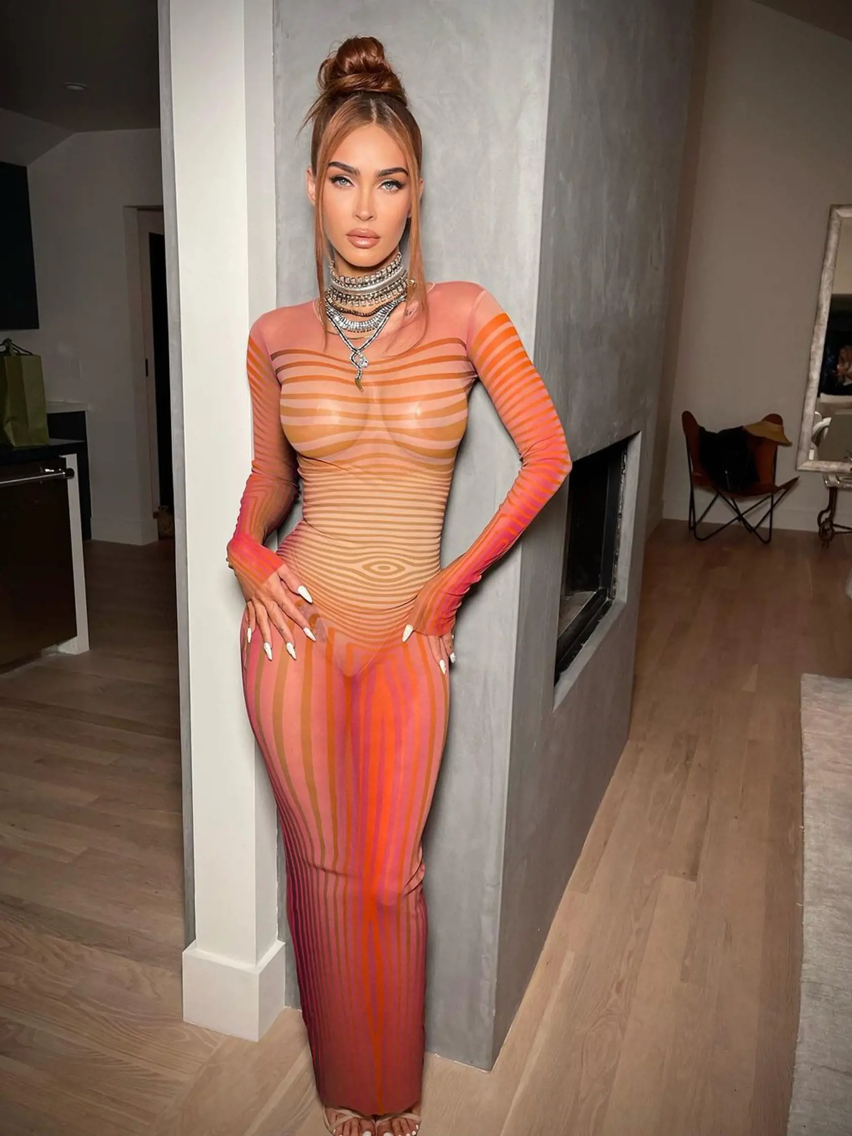 Megan Fox sa v takomto outfite vybrala na večere do luxusnej reštaurácie v Malibu.