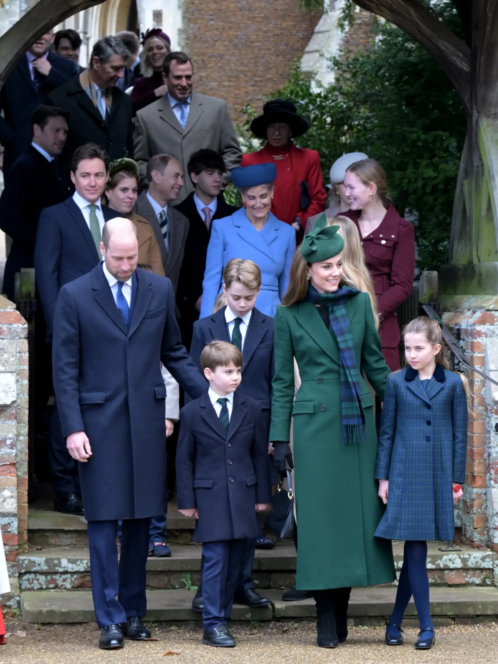 William a Kate spolu s deťmi Charlotte, Louisom a Georgeom. 