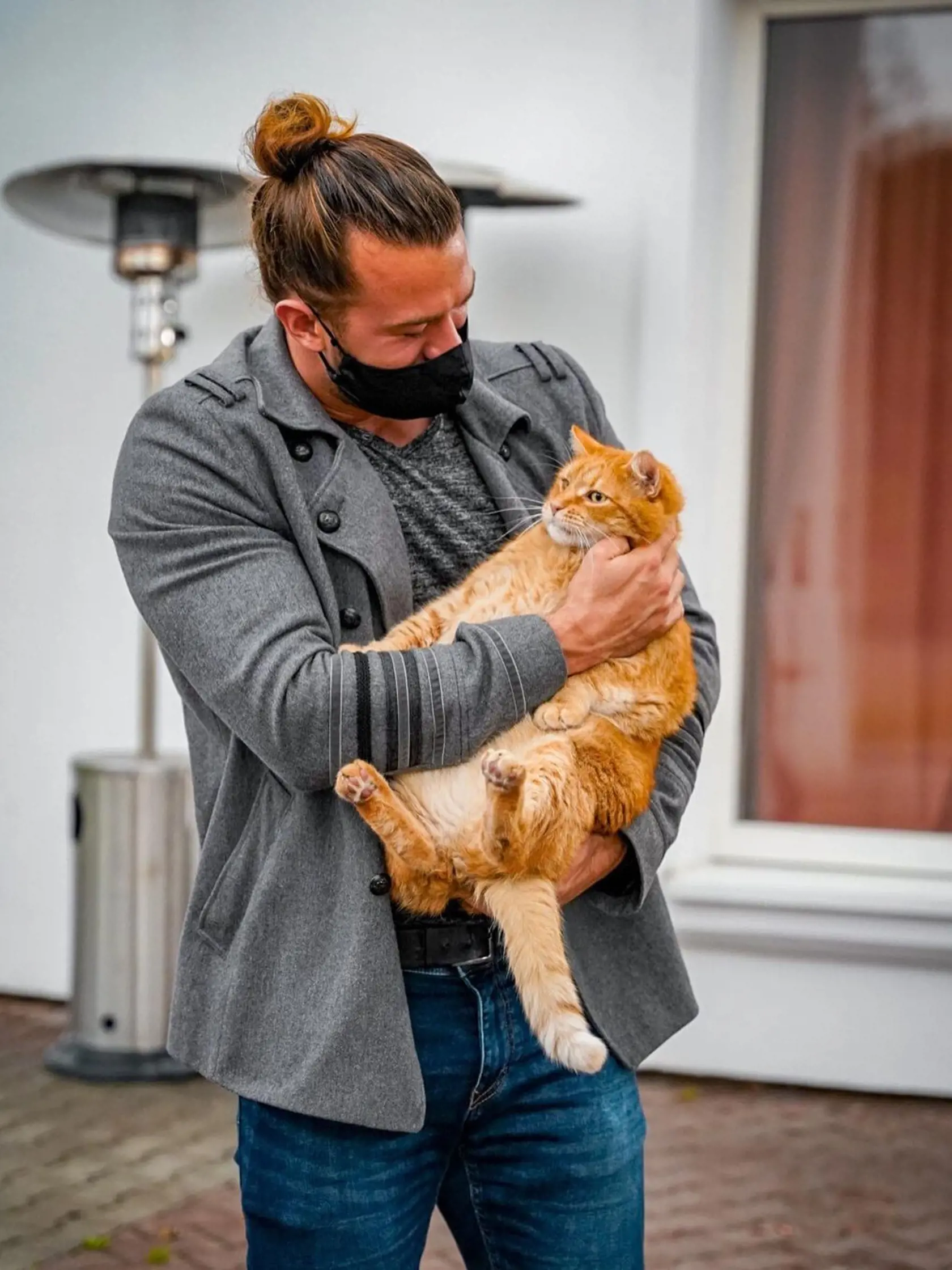 Henrik Szabo sa zviditeľnil v reality show Farma.