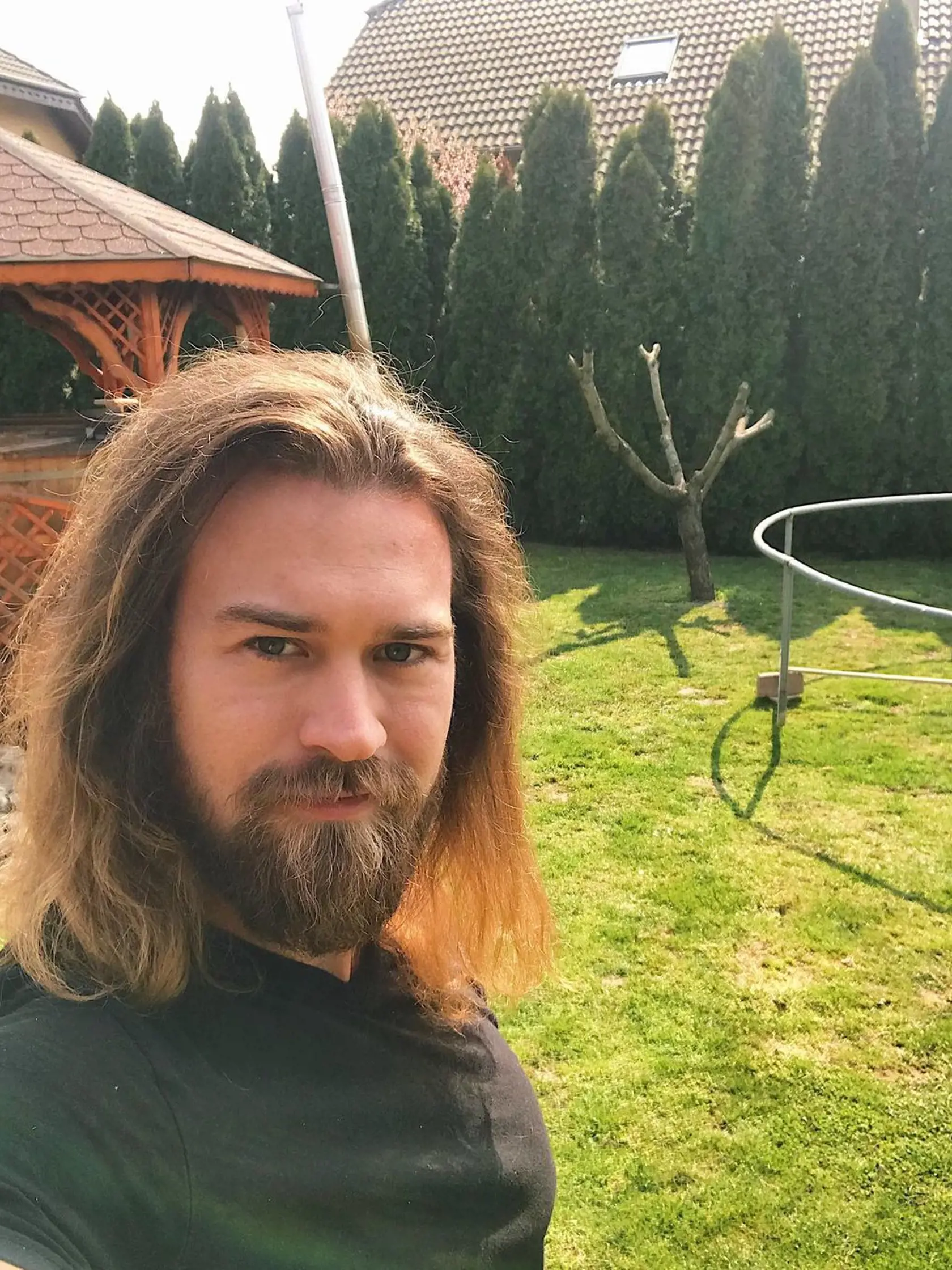 Henrik Szabo sa zviditeľnil v reality show Farma.