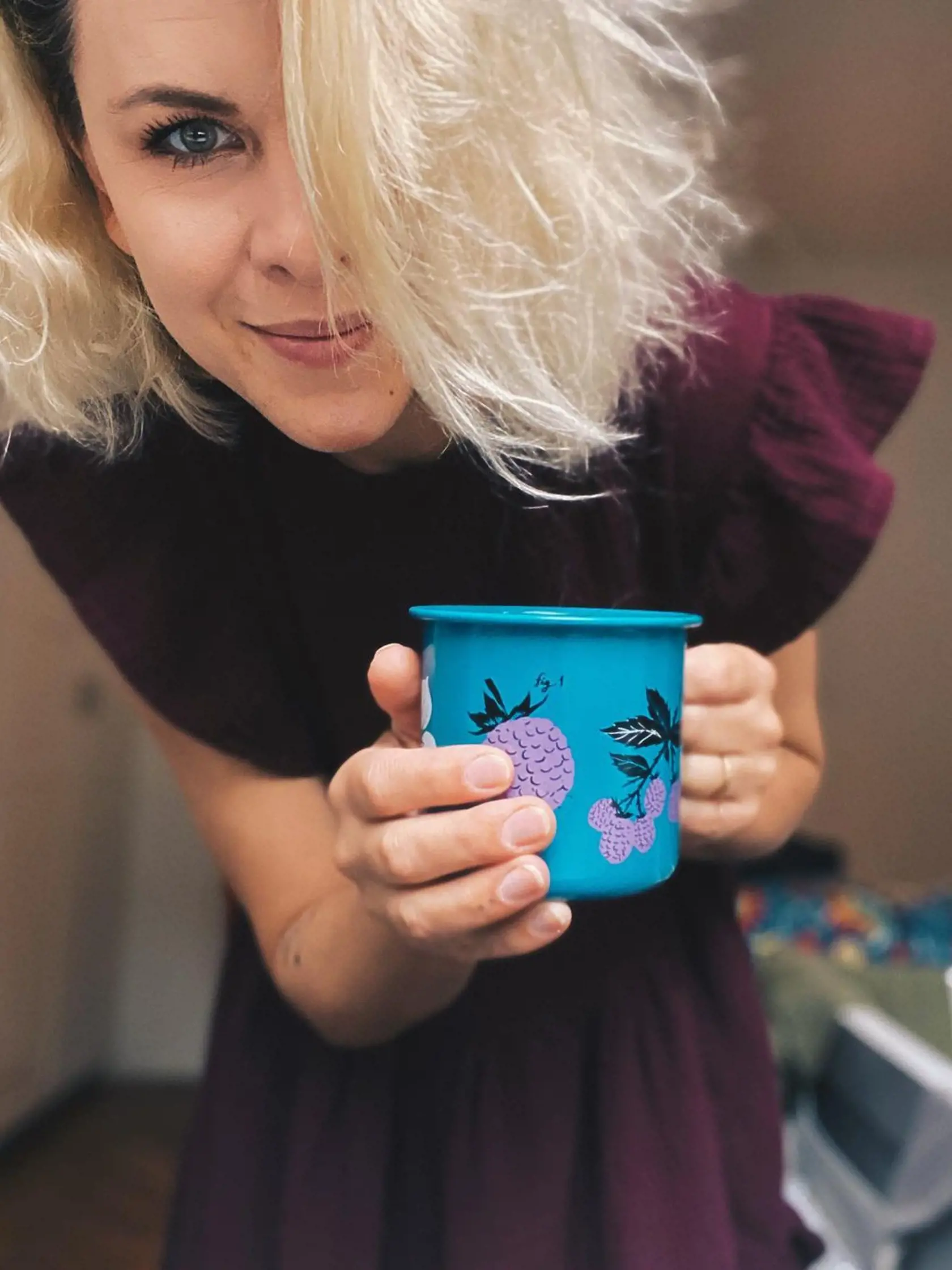 Kristína Tormová so šálkou chutnej kávy.
