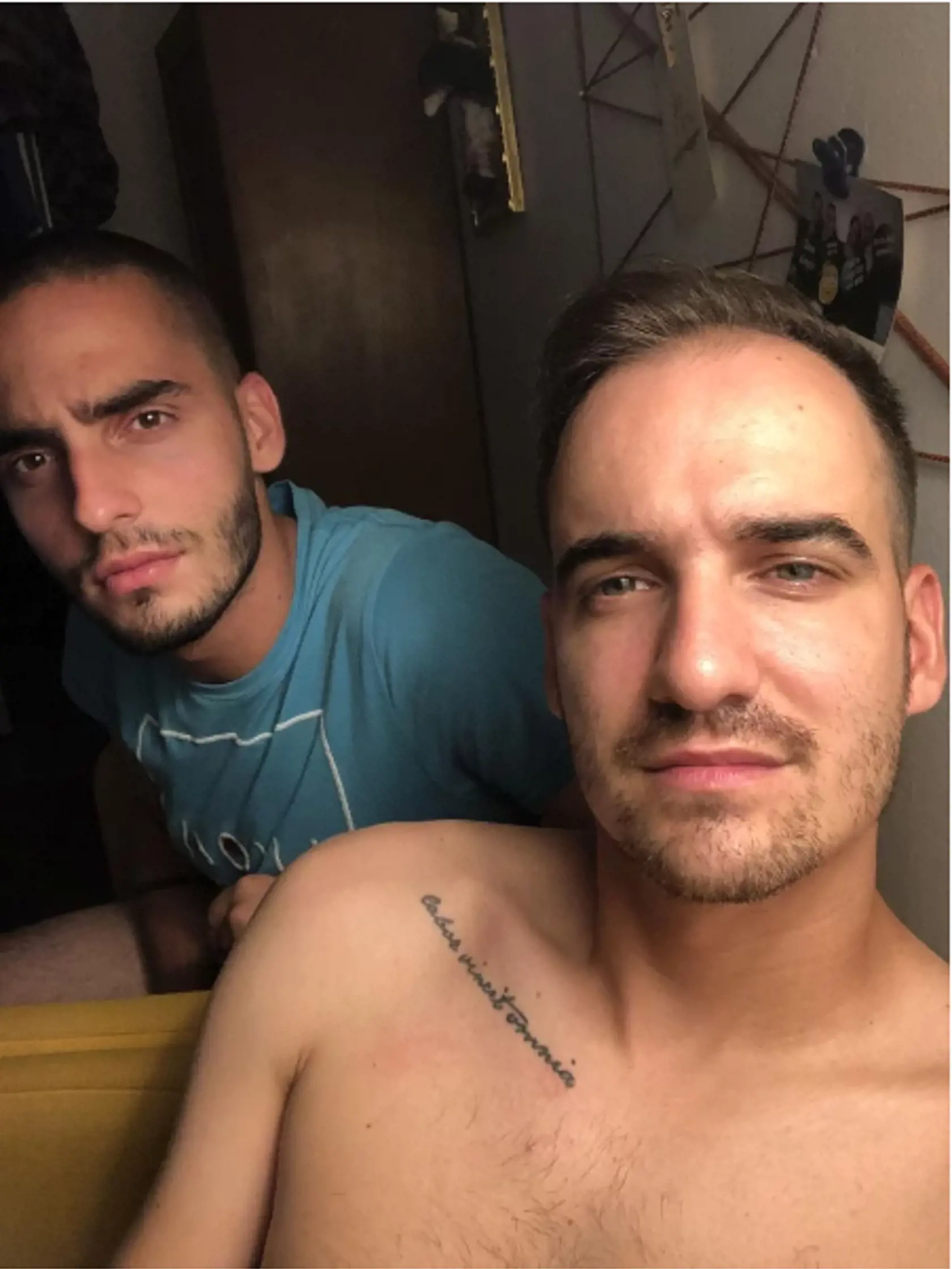 Jakub Petraník so svojím priateľom Petrom. Spevák najnovšie radí, ako sa nebáť priznať k opačnej orientácii.