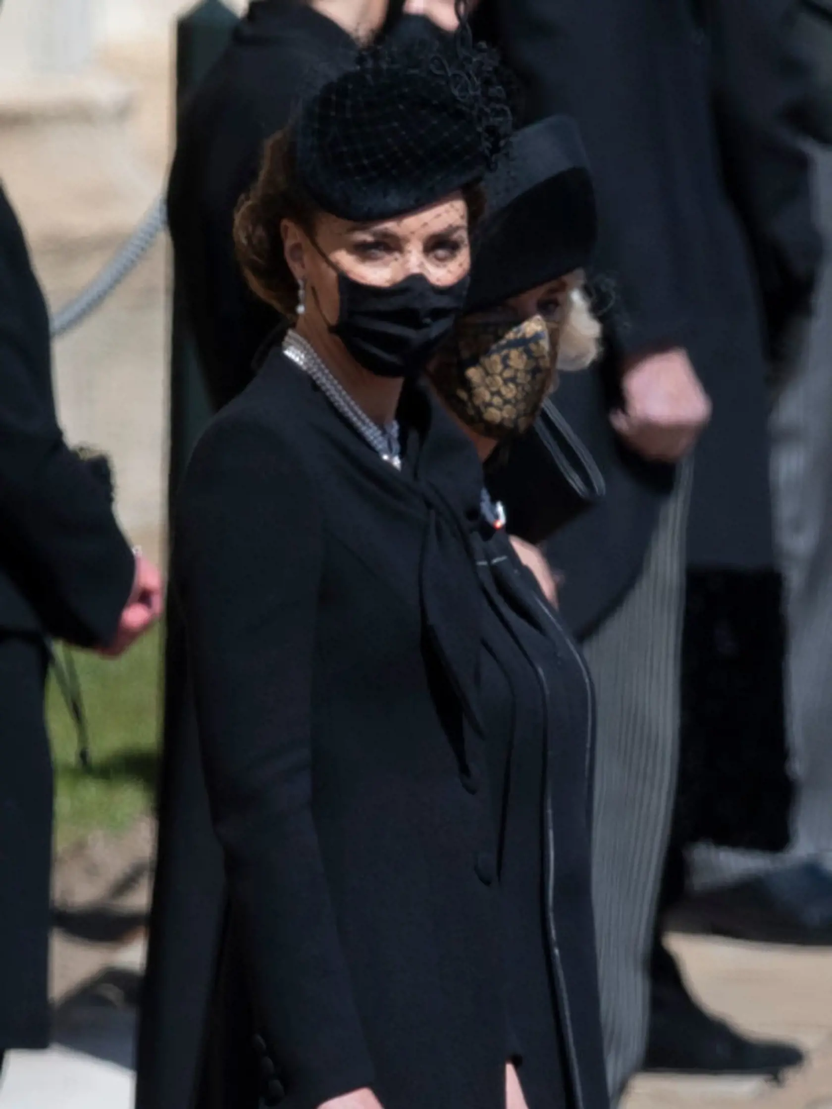 Vojvodkyňa Kate bola na pohrebe princa Philipa veľmi elegantná. Williamova manželka je však neskutočne štíhla, tá že porodila 3 deti?