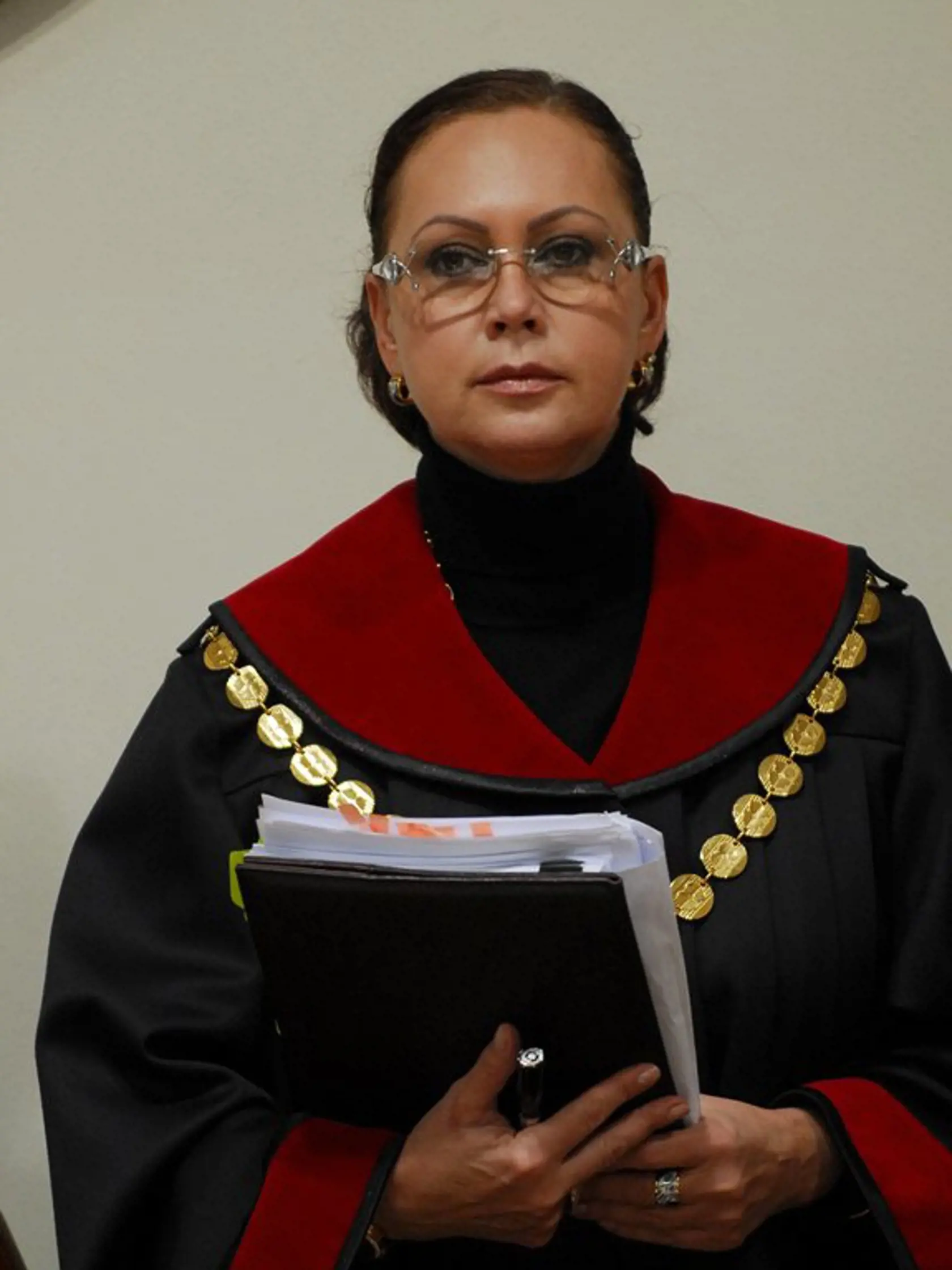 Ivetta Macejková: Zarába podstatne viac ako predseda vlády.