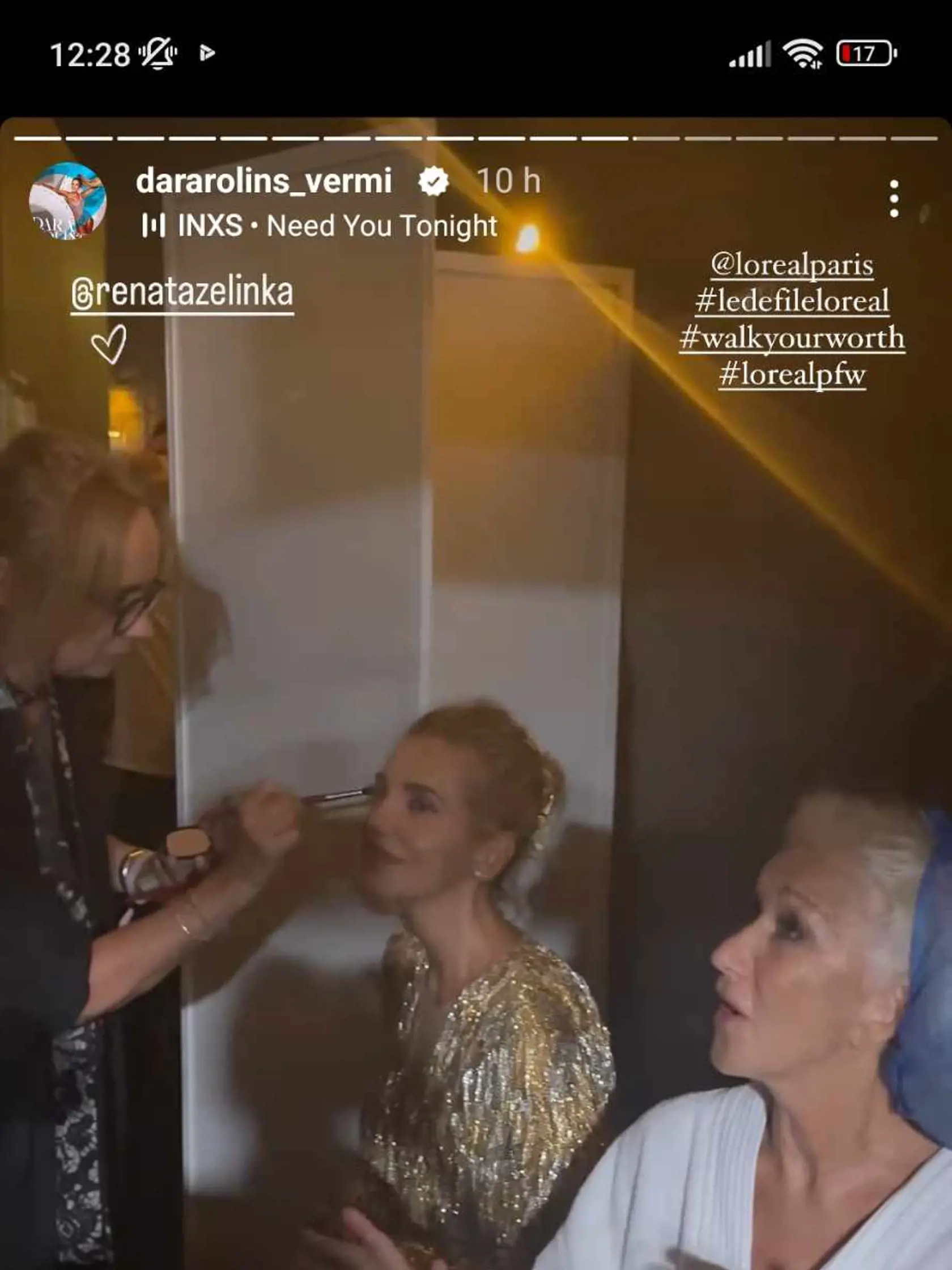 Dara a Helen počas príprav sedeli vedľa seba.