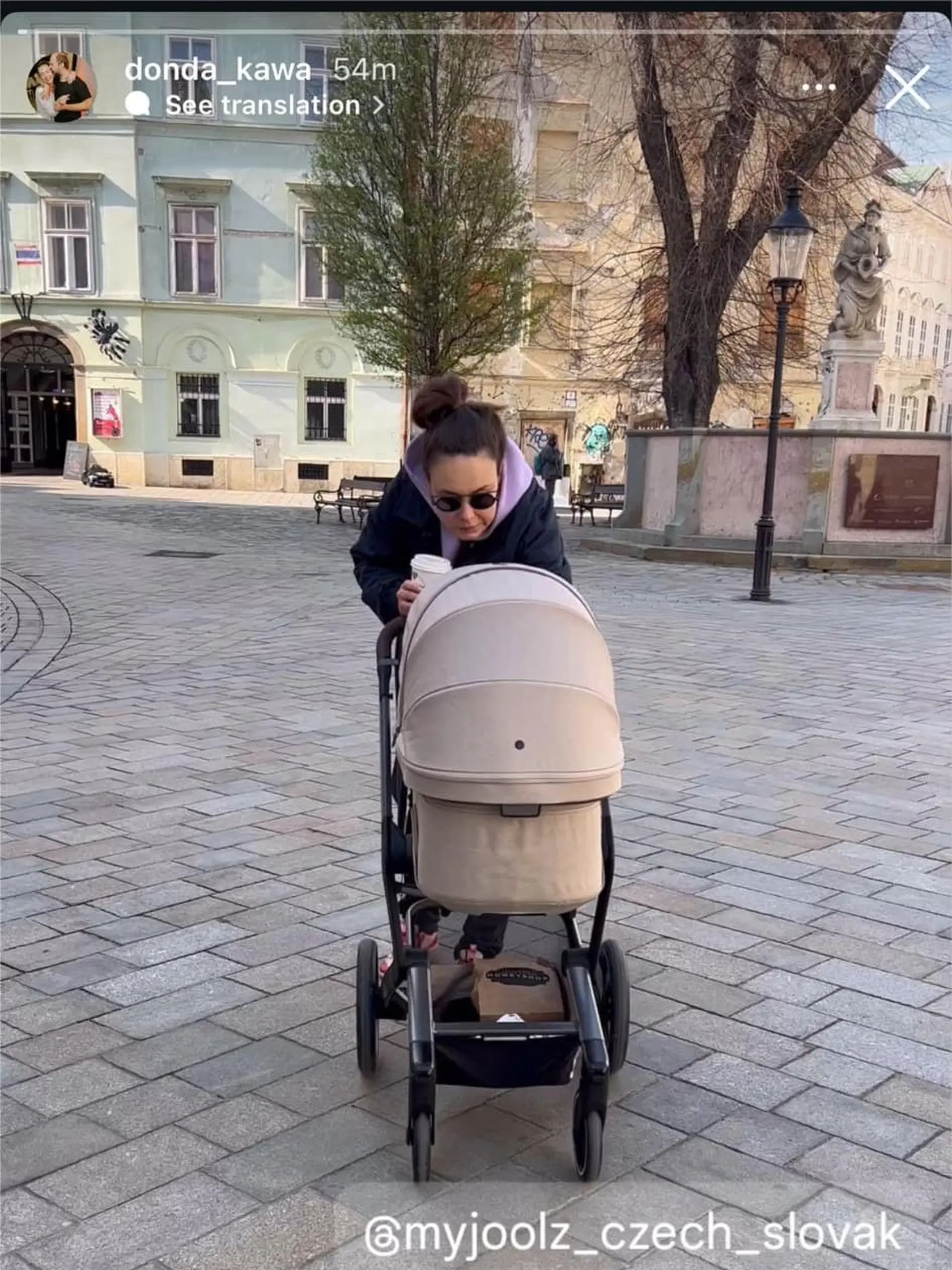 Dominika Kavaschová už kočíka