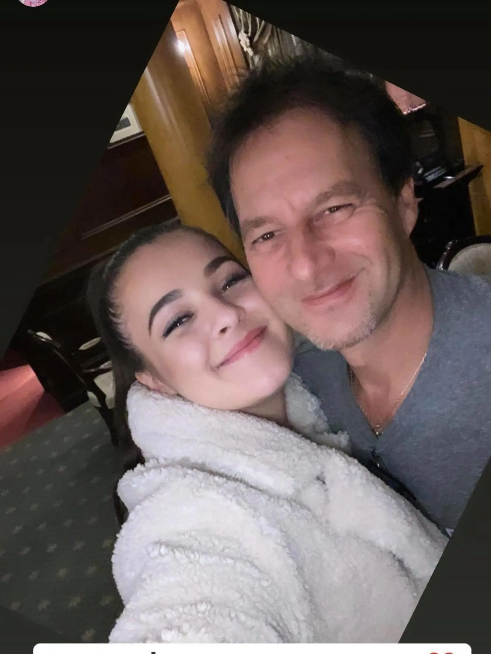 Adélka sa takto túli k Paľovi Haberovi. Je jasné, že porotcovský kat má so superstaristami dobrý vzťah.