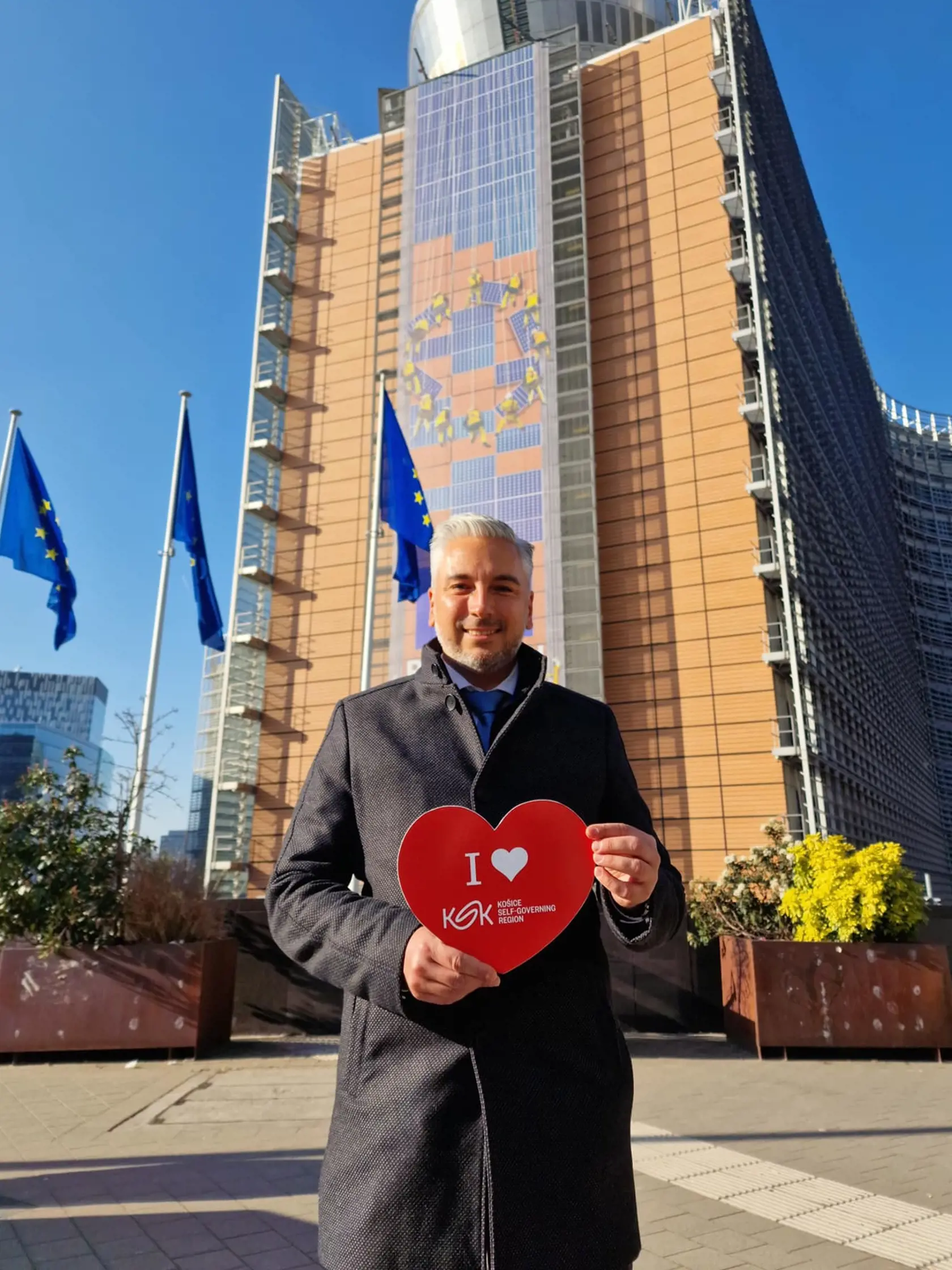 Keď vešal túto fotografiu, určite netušil, že Valentín bude aj krycie meno akcie, pri ktorej ho zadrží NAKA.
